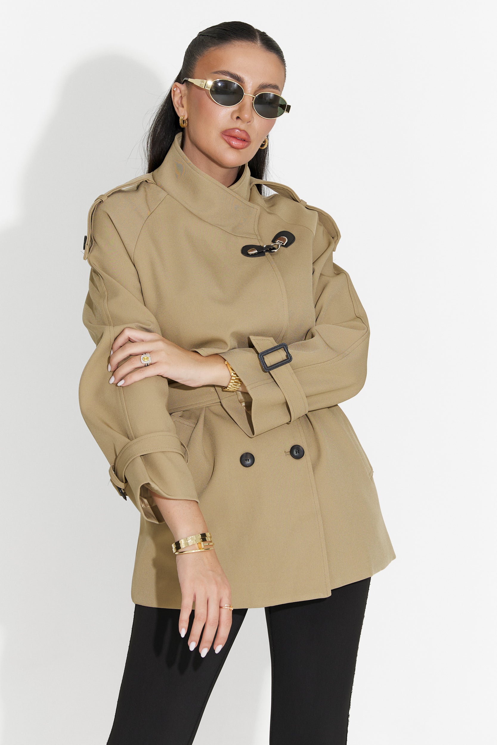Manteau Court Marron pour Femmes de Cenavia Bogas