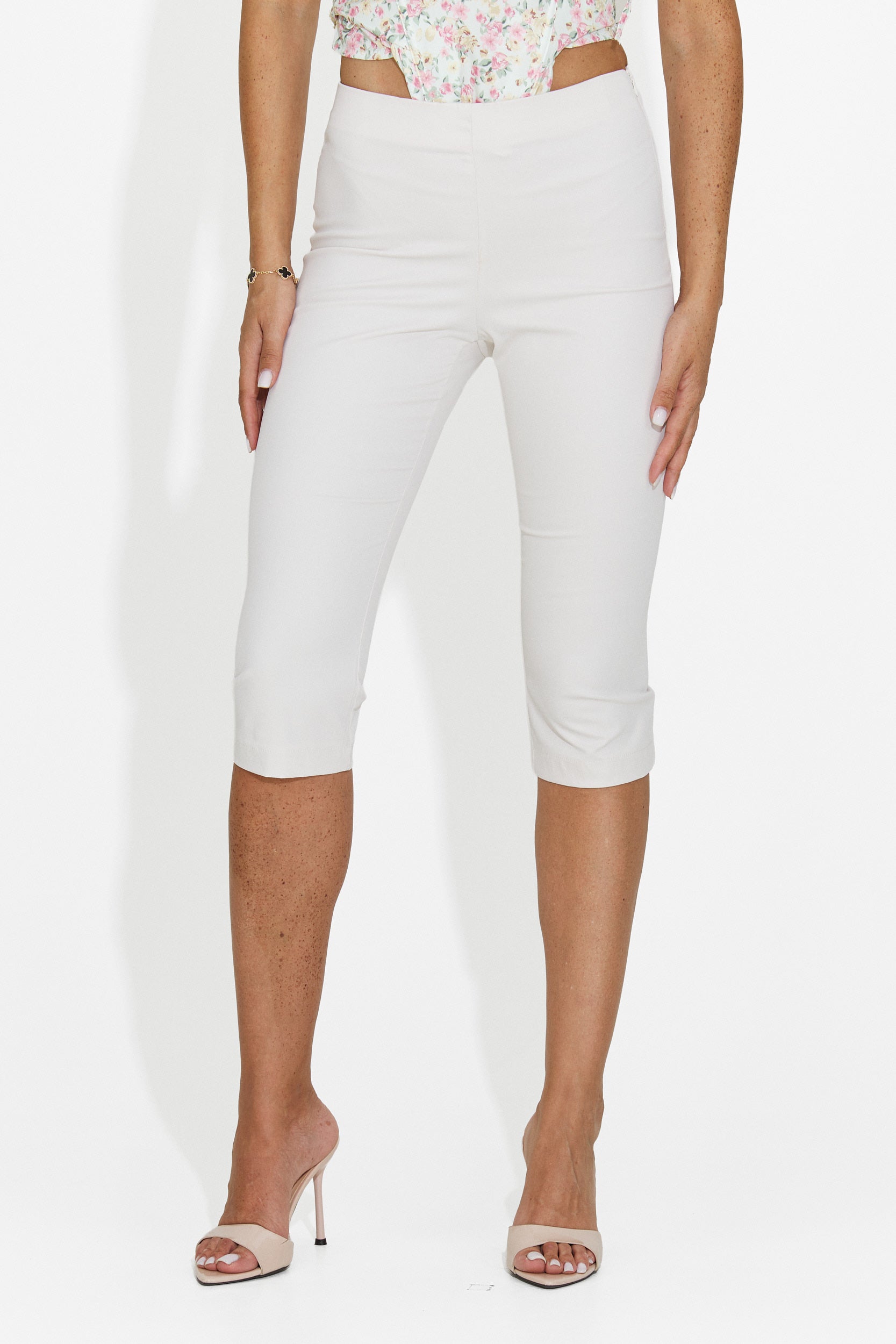 Women's beige capri pants Aspazia Bogas