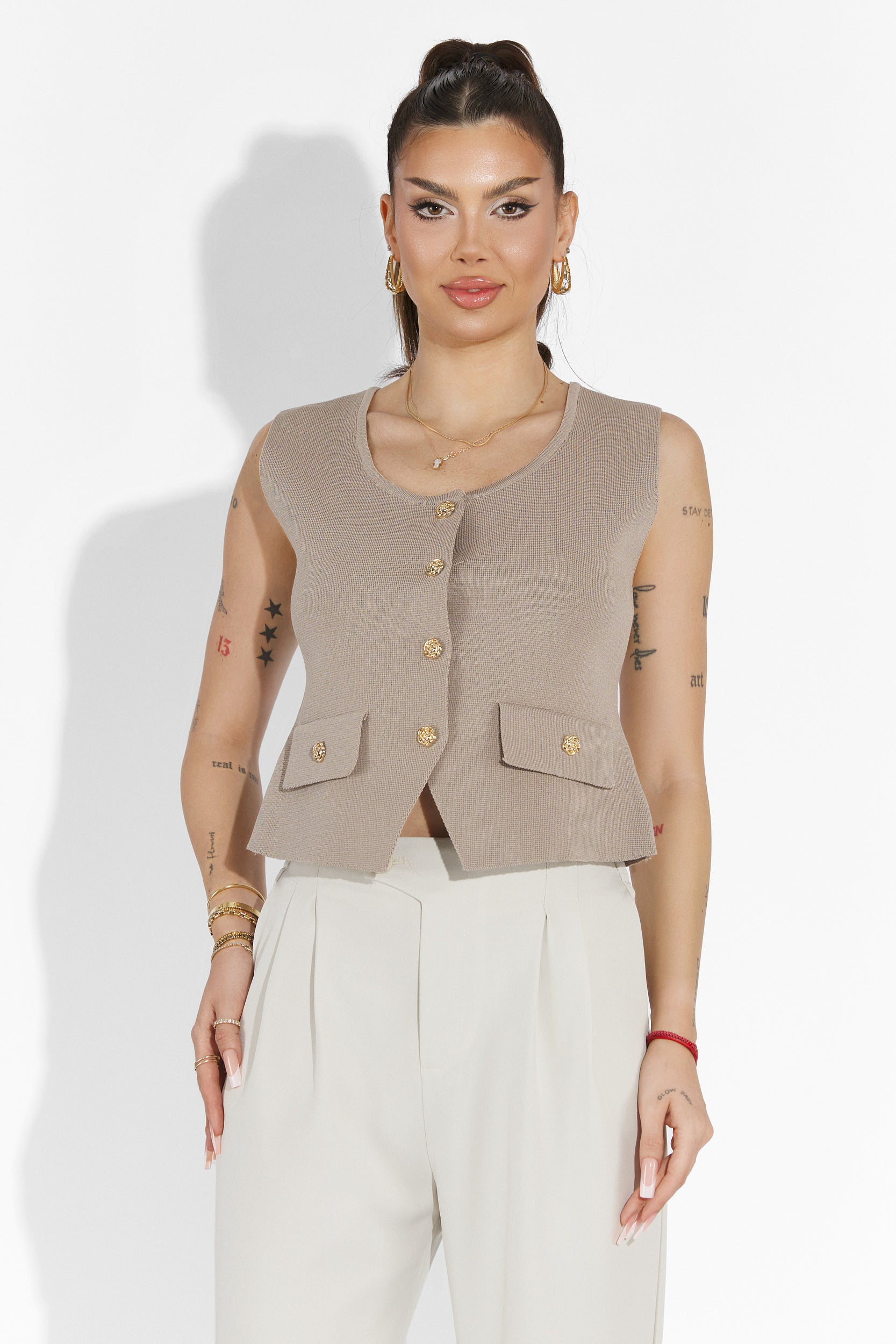 Pantalones casuales beige para mujer Alvaro Bogas