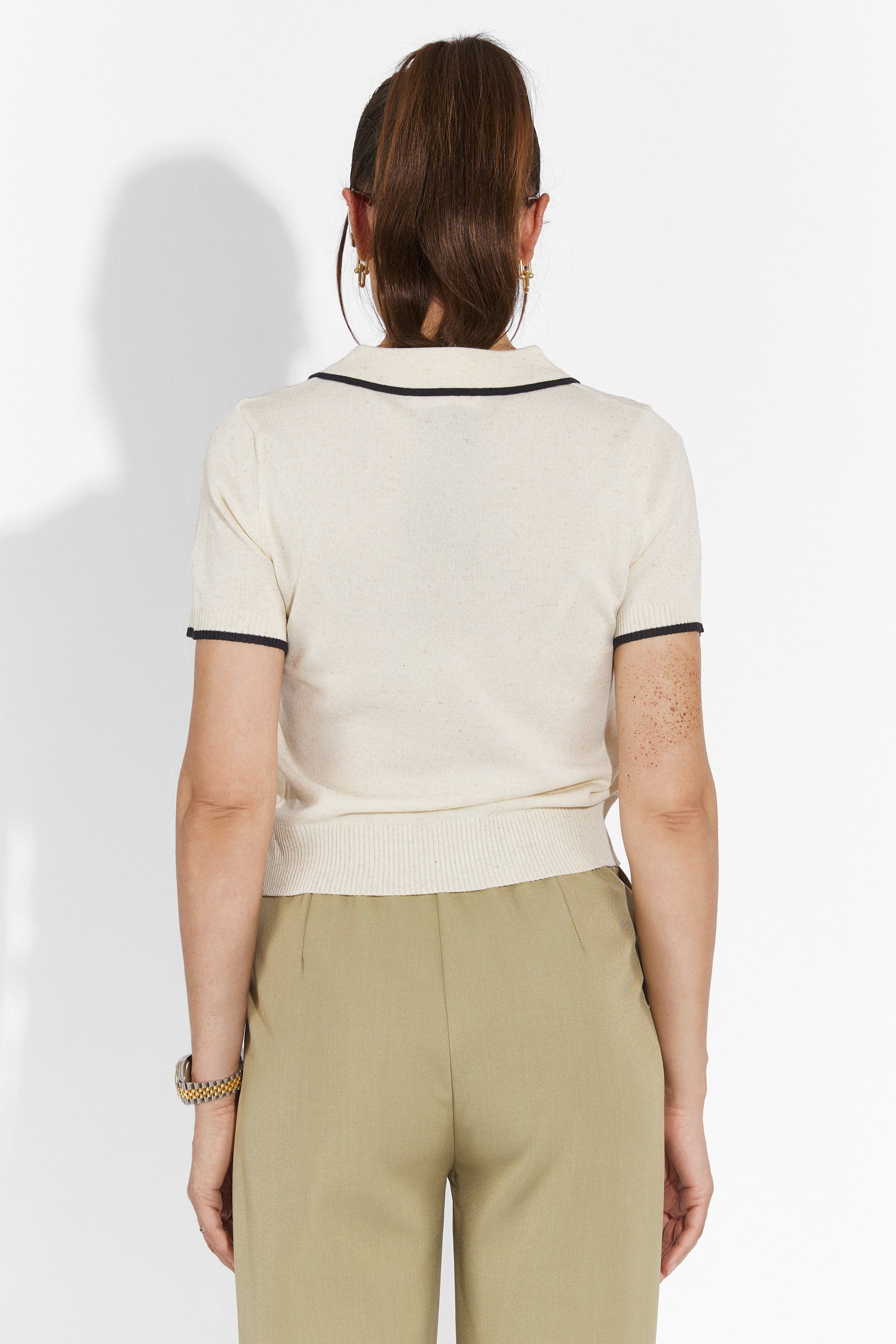 Pantalones casuales kaki para mujer Alvaro Bogas