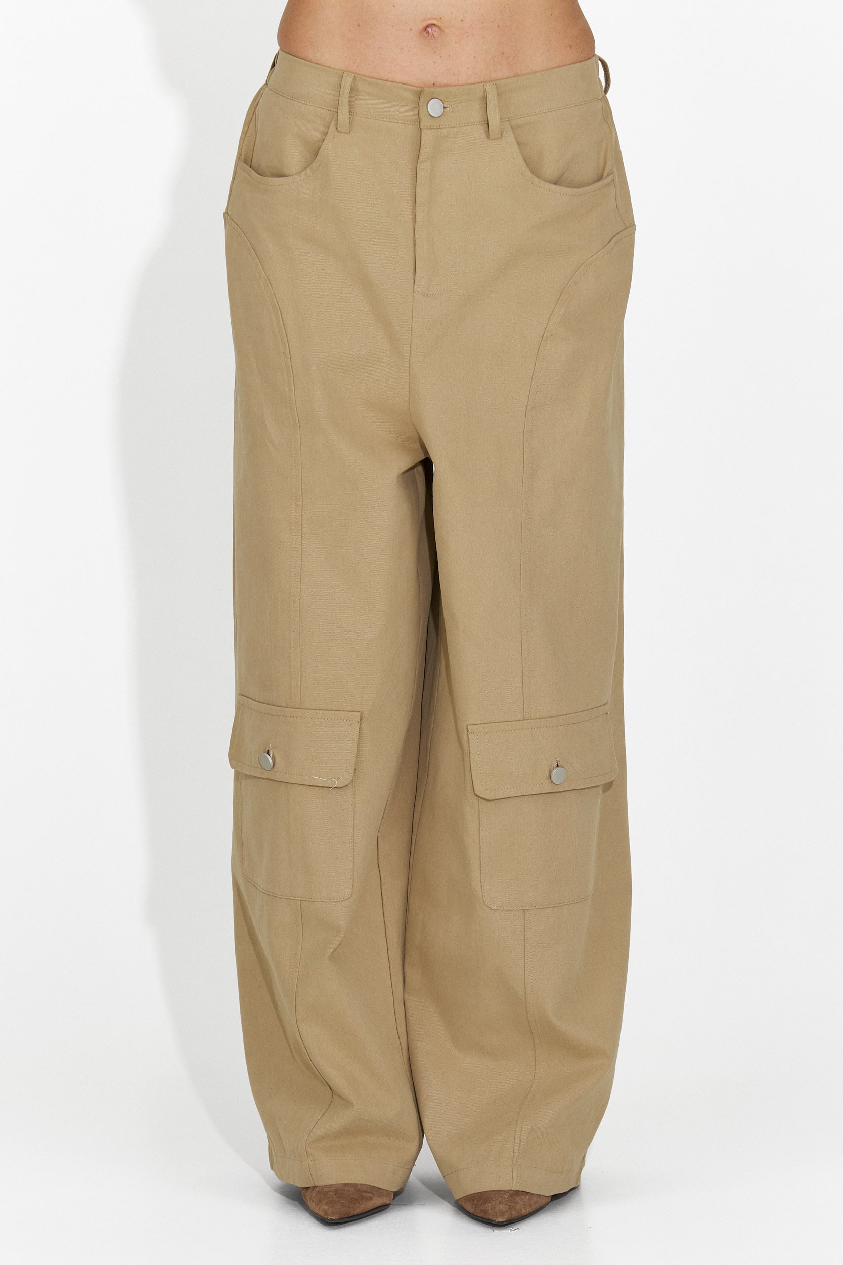 Ležérní hnědé kalhoty pro ženy Nederia Bogas