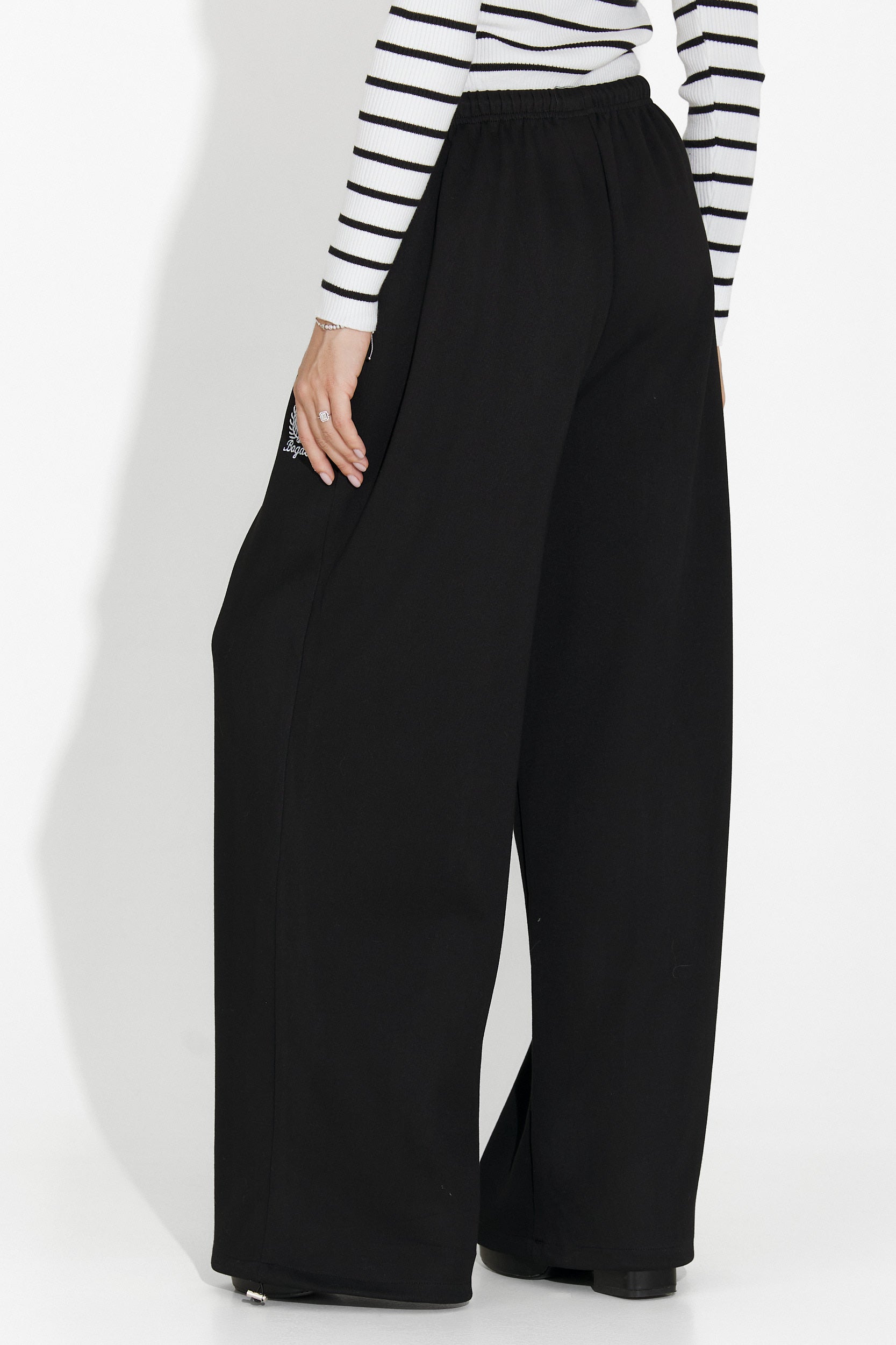 Spodnie damskie casual czarne Novirene Bogas