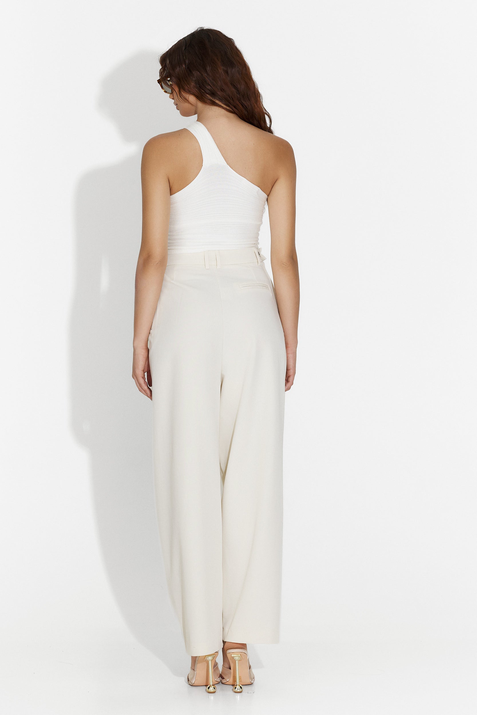 Elegantes pantalones beige para damas Kily Bogas