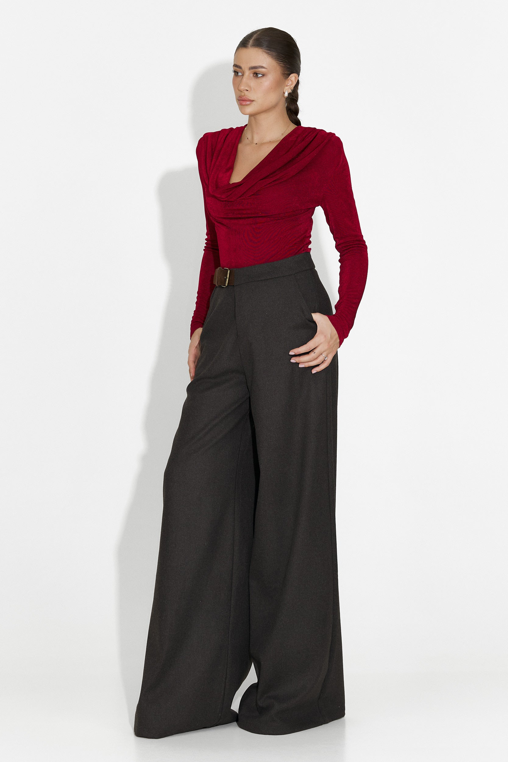 Velira Bogas Elegant Grey Ladies Trousers