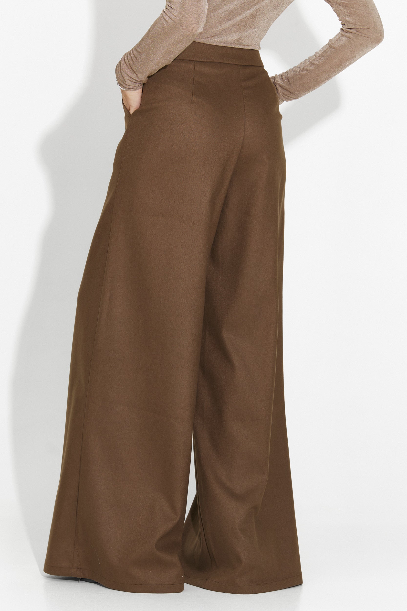 Eleganckie brązowe spodnie damskie Velira Bogas