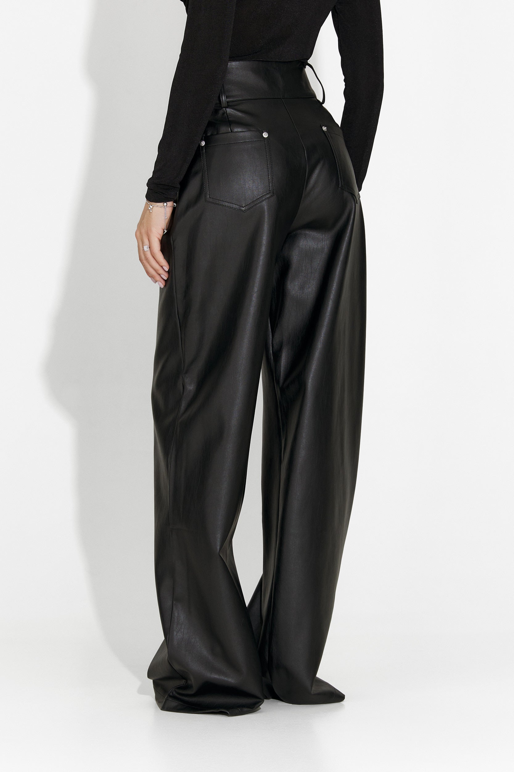 Κομψό μαύρο γυναικείο παντελόνι Clorina Bogas