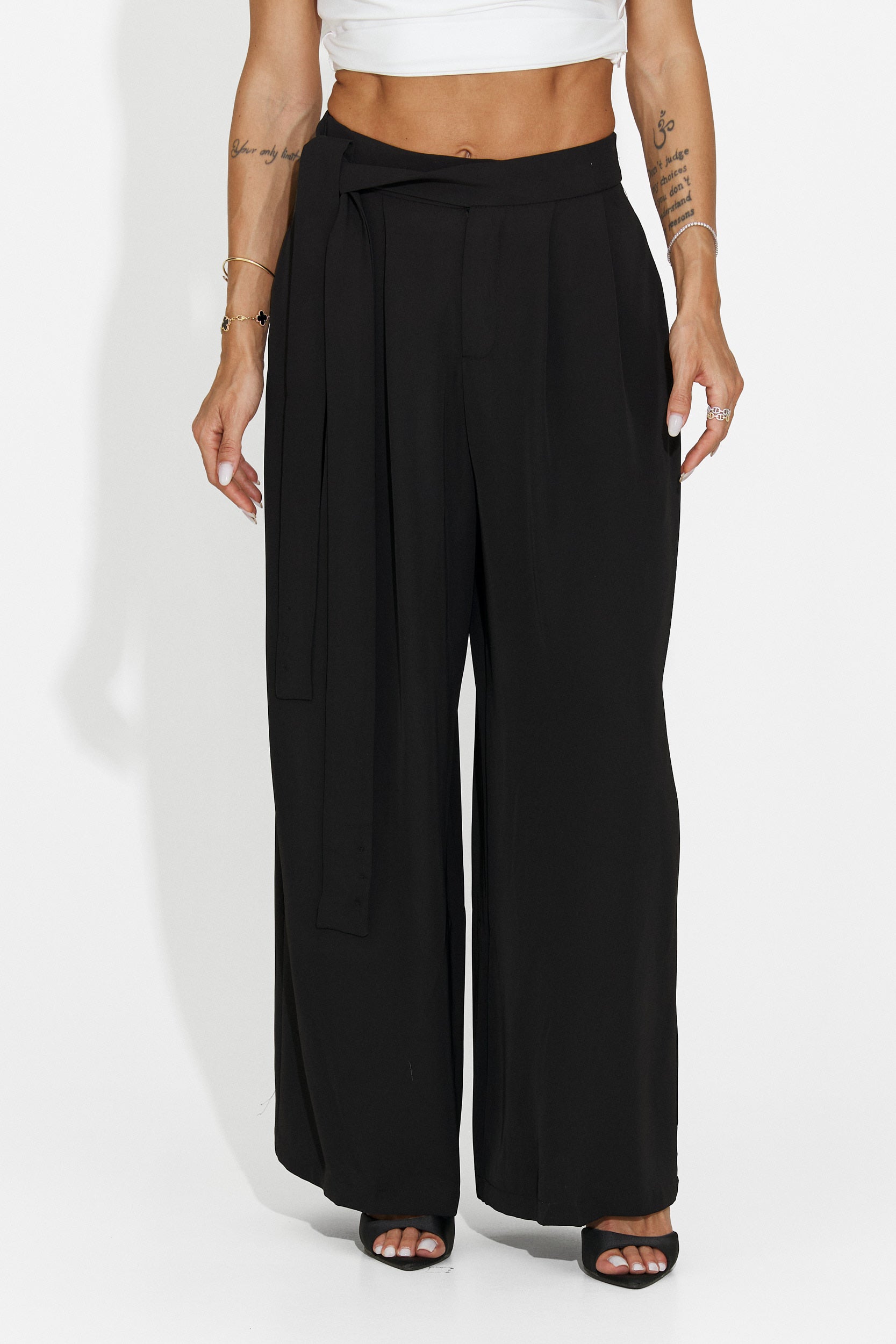 Women's elegant black pants Lioria Bogas