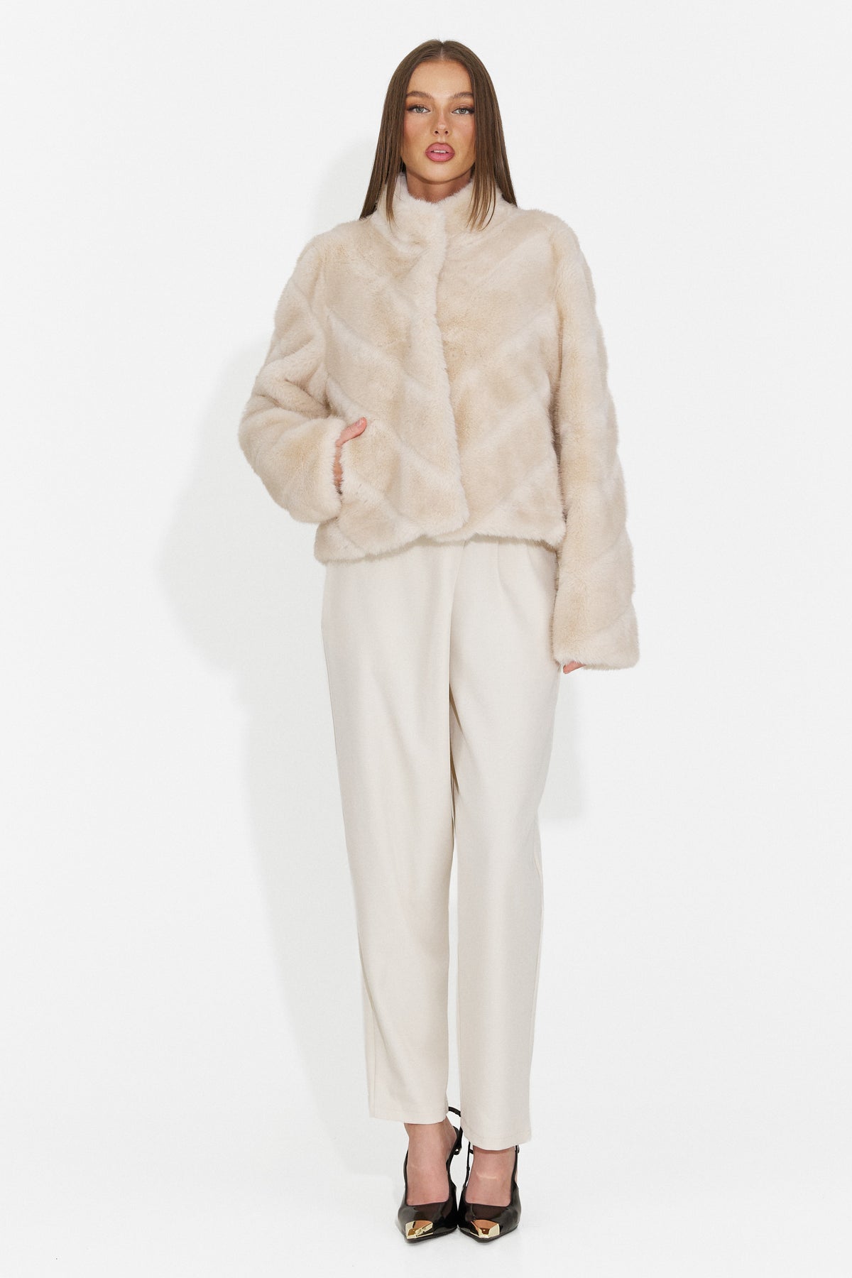 Pantaloni eleganti crem Hanoriaria Bogas