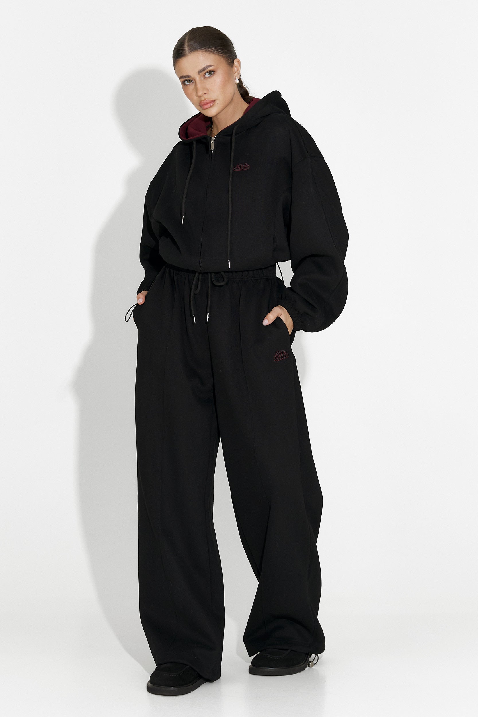 Czarny casualowy dres damski Reica Bogas