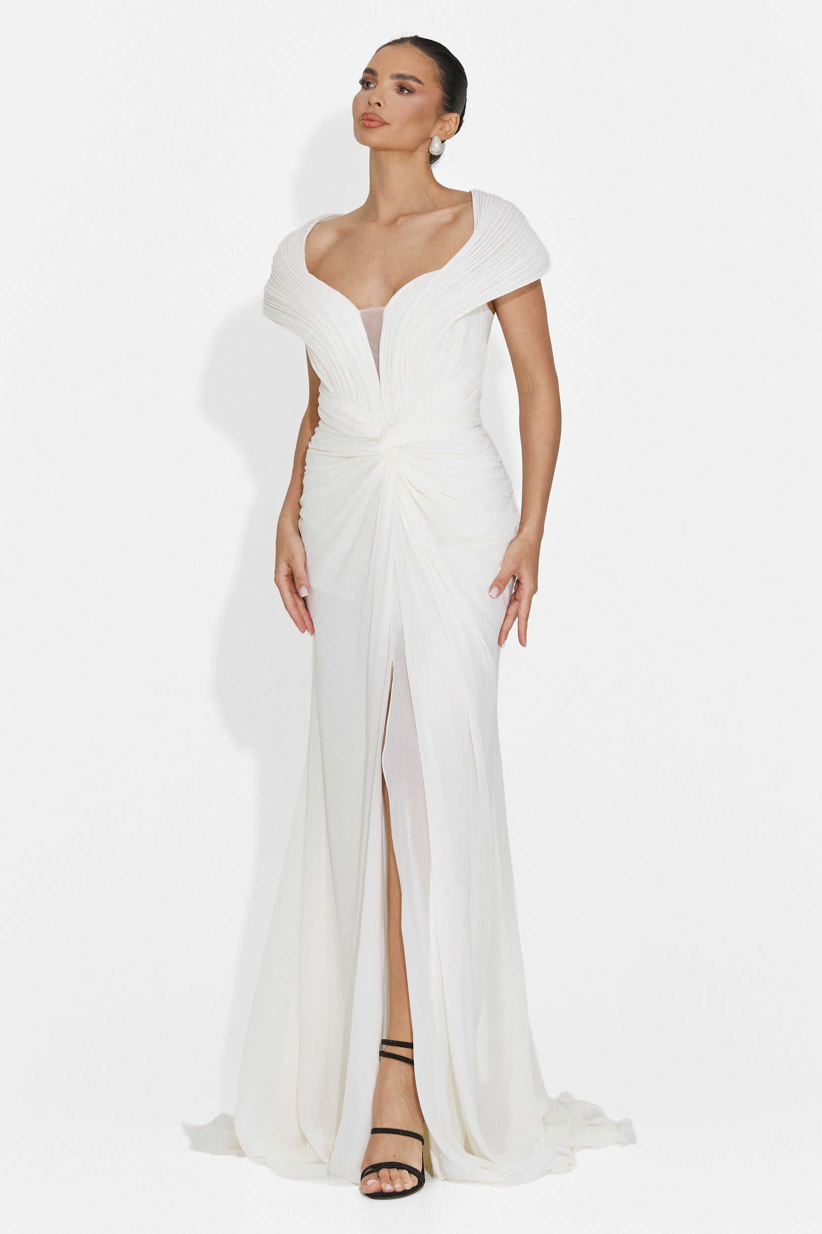 Emilias Bogas langes weißes Damenkleid