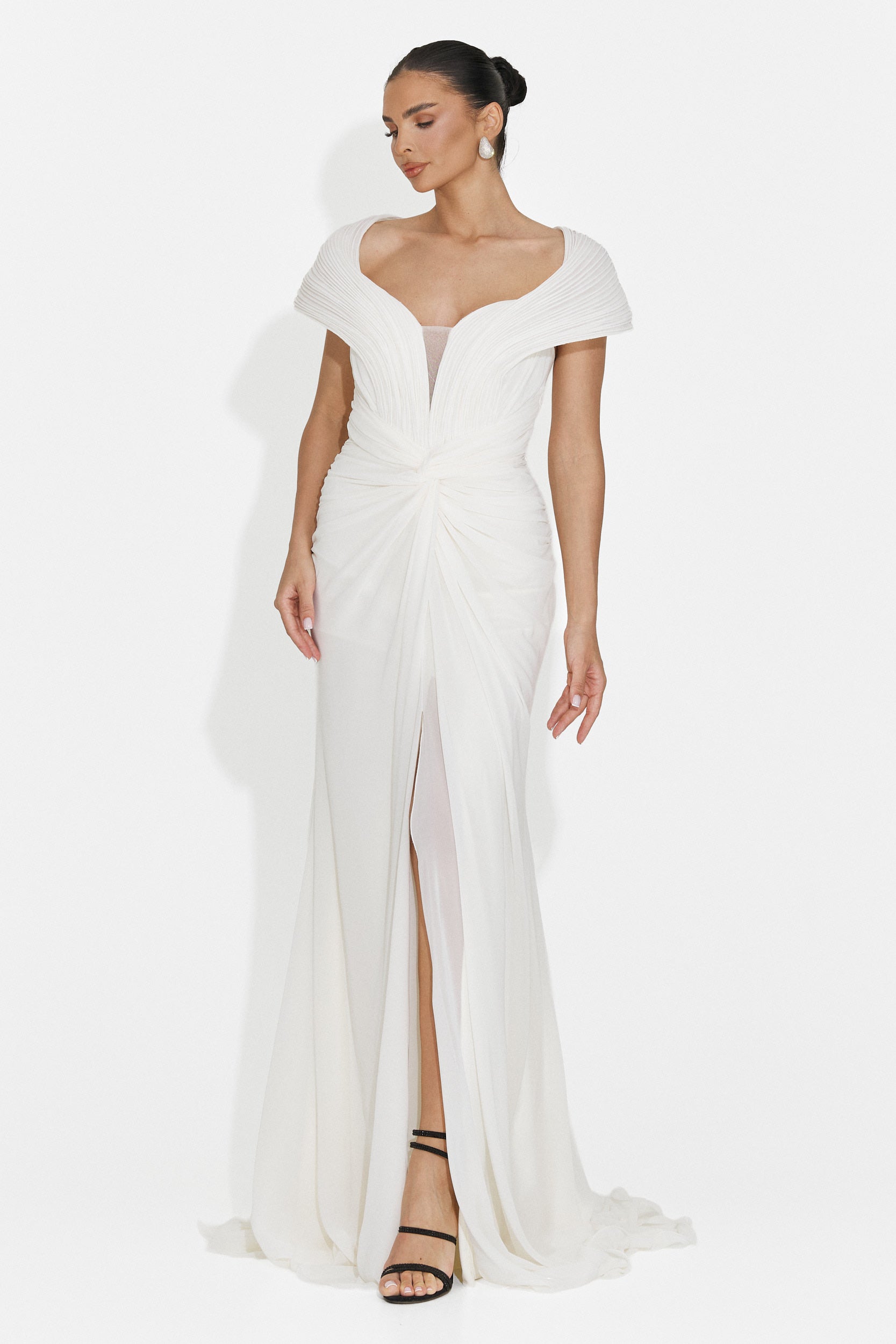 Emilias Bogas langes weißes Damenkleid