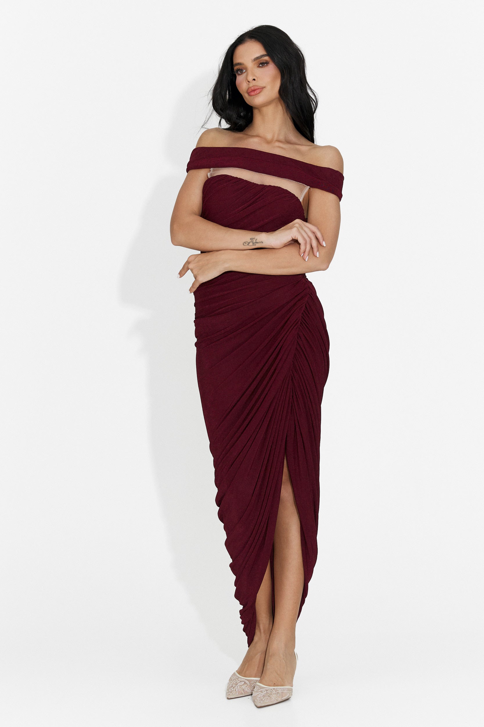Deby Bogas Langes Burgunderkleid für Frauen