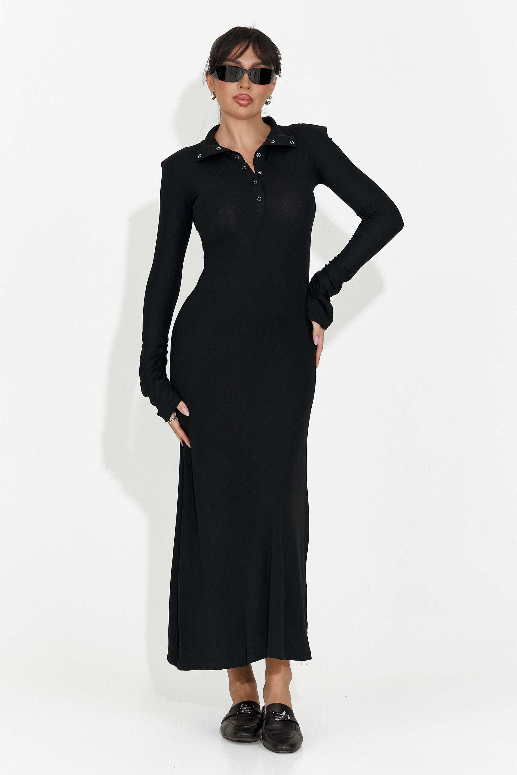 Robe Longue Noire pour Dames d'Amberlin Bogas