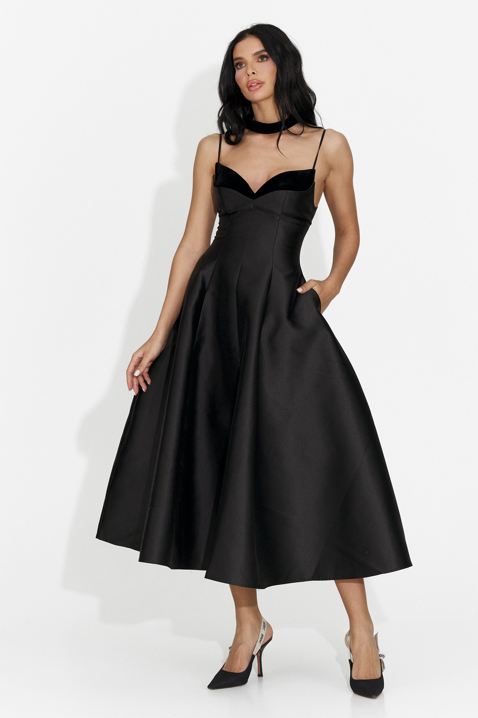 Coriza Bogas langes schwarzes Damenkleid