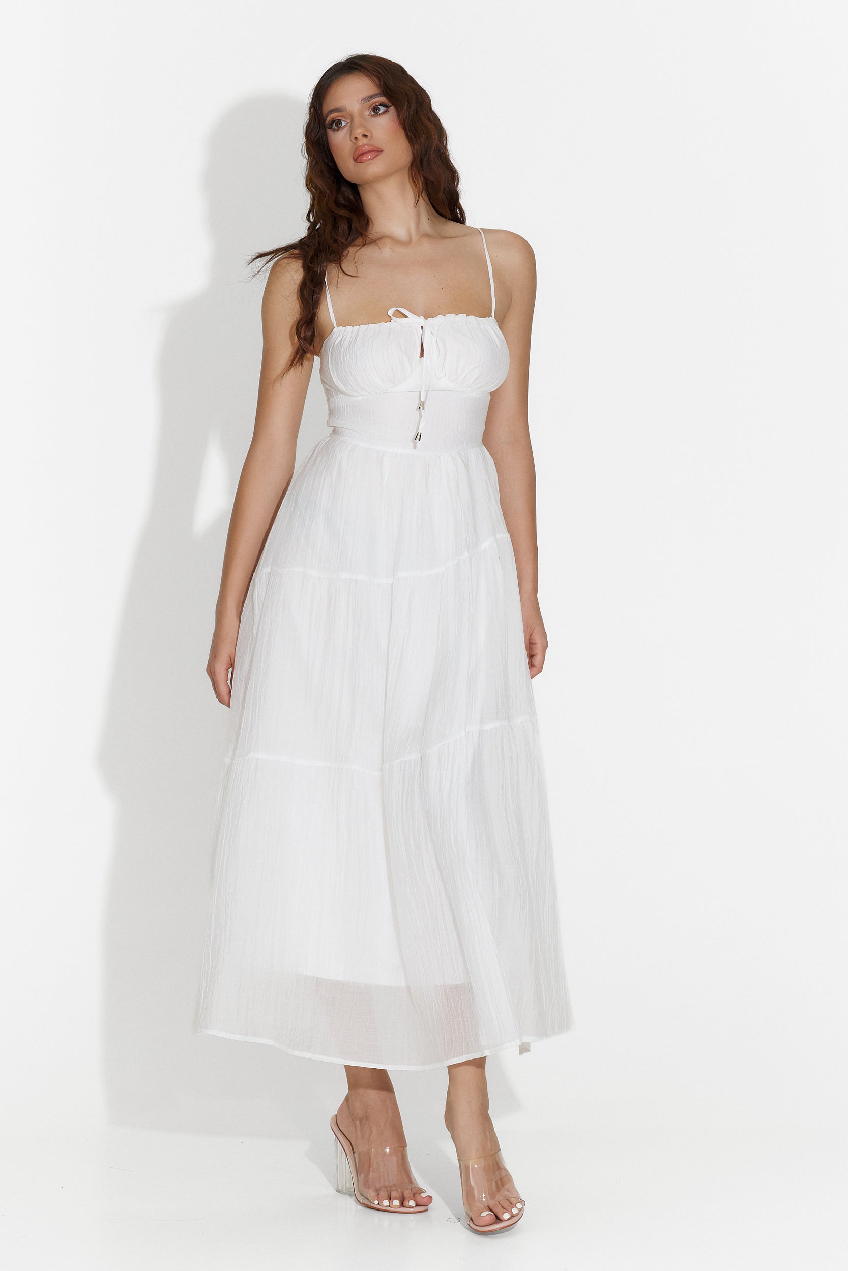 Vit medellång damklänning Faster Bogas