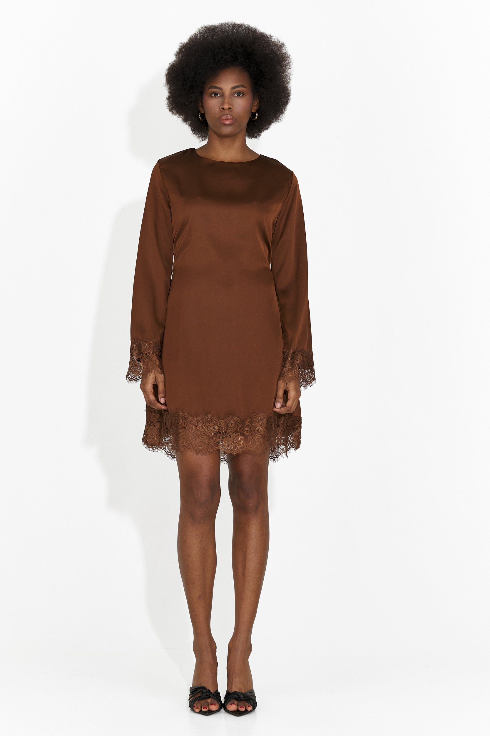 Vestido corto marrón para mujer Olmaria Bogas