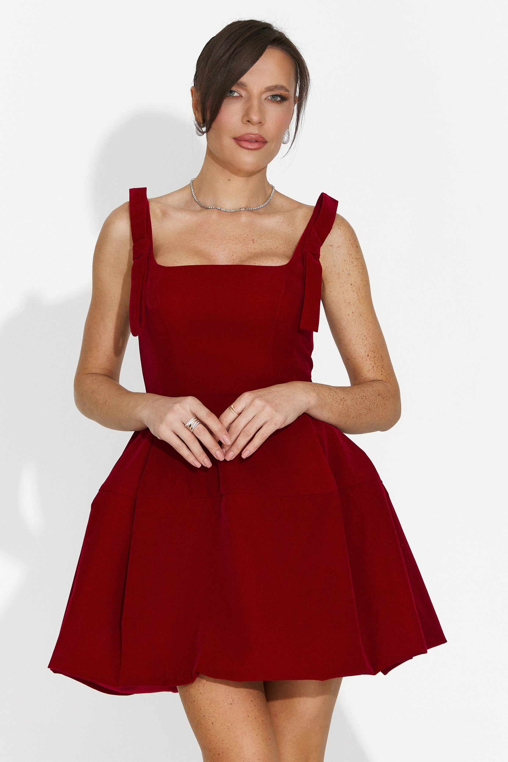 Krótka czerwona sukienka damska Narcisia Bogas