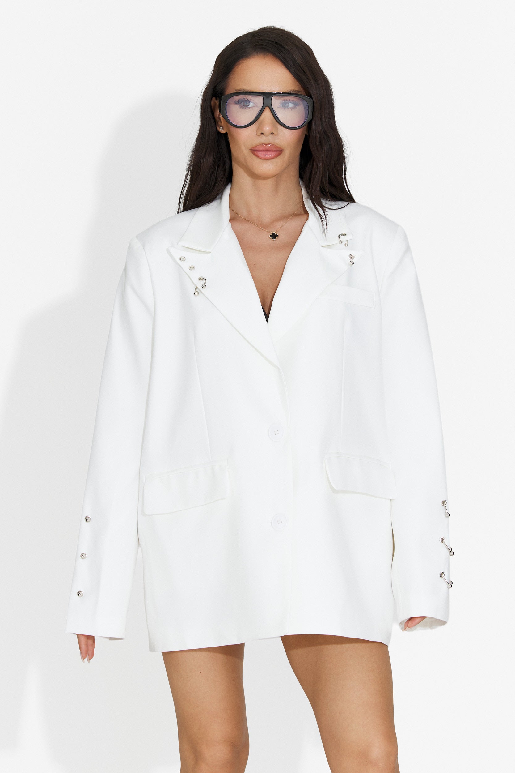 Elegante blazer blanco Kelda Bogas para damas