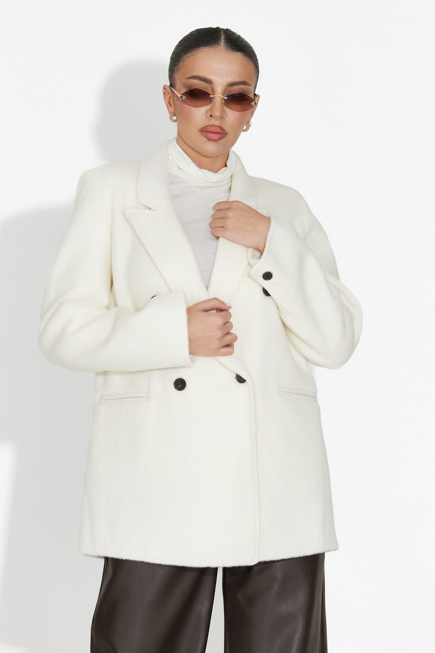 Elegant beige damkavaj Novelia Bogas