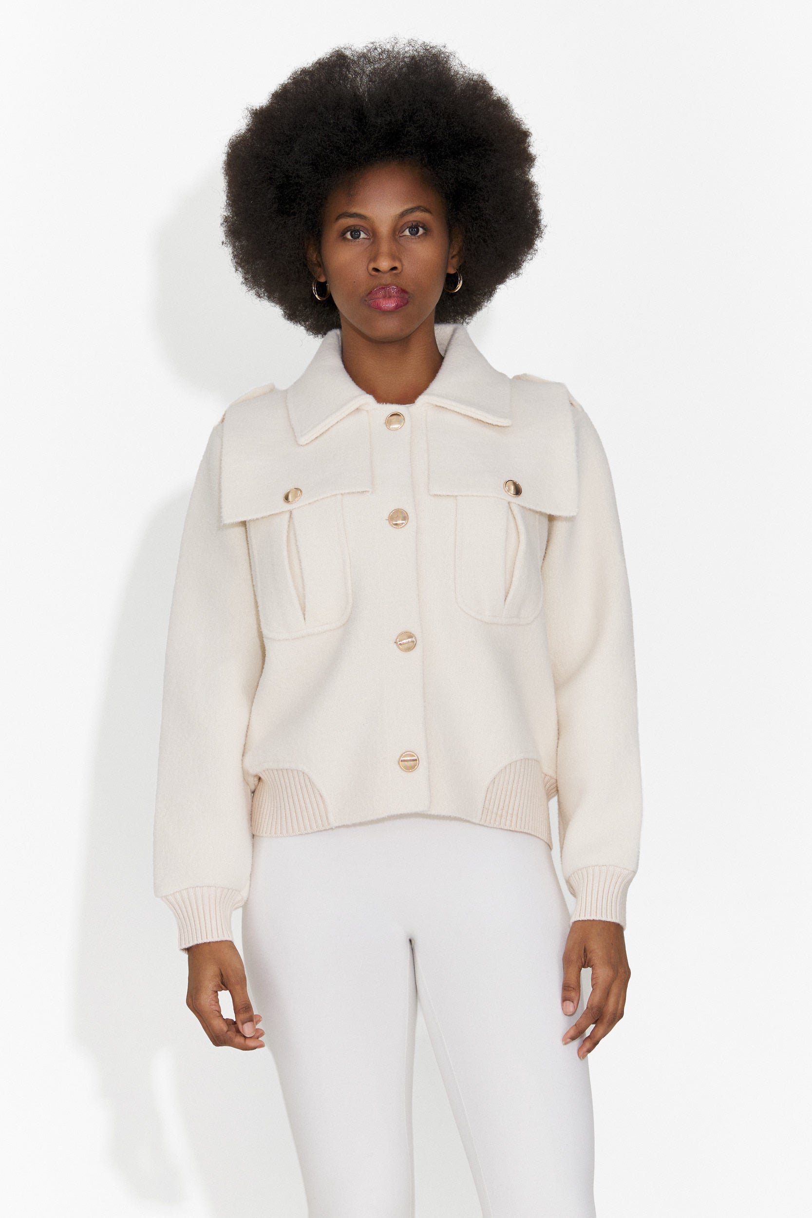 Elegant women's cream jacket Stelyana Bogas