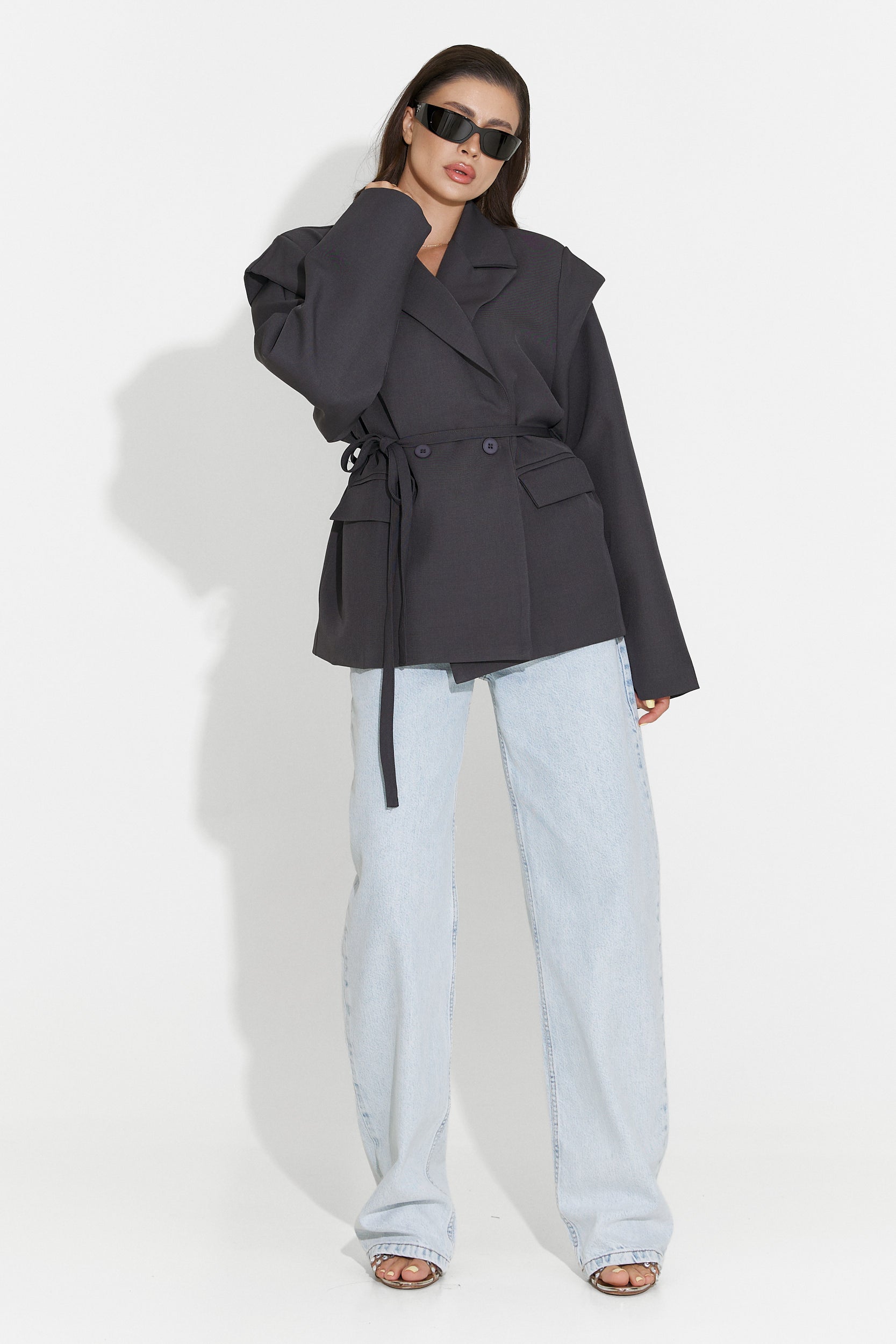 Eleganter grauer Ariah Bogas Damenblazer