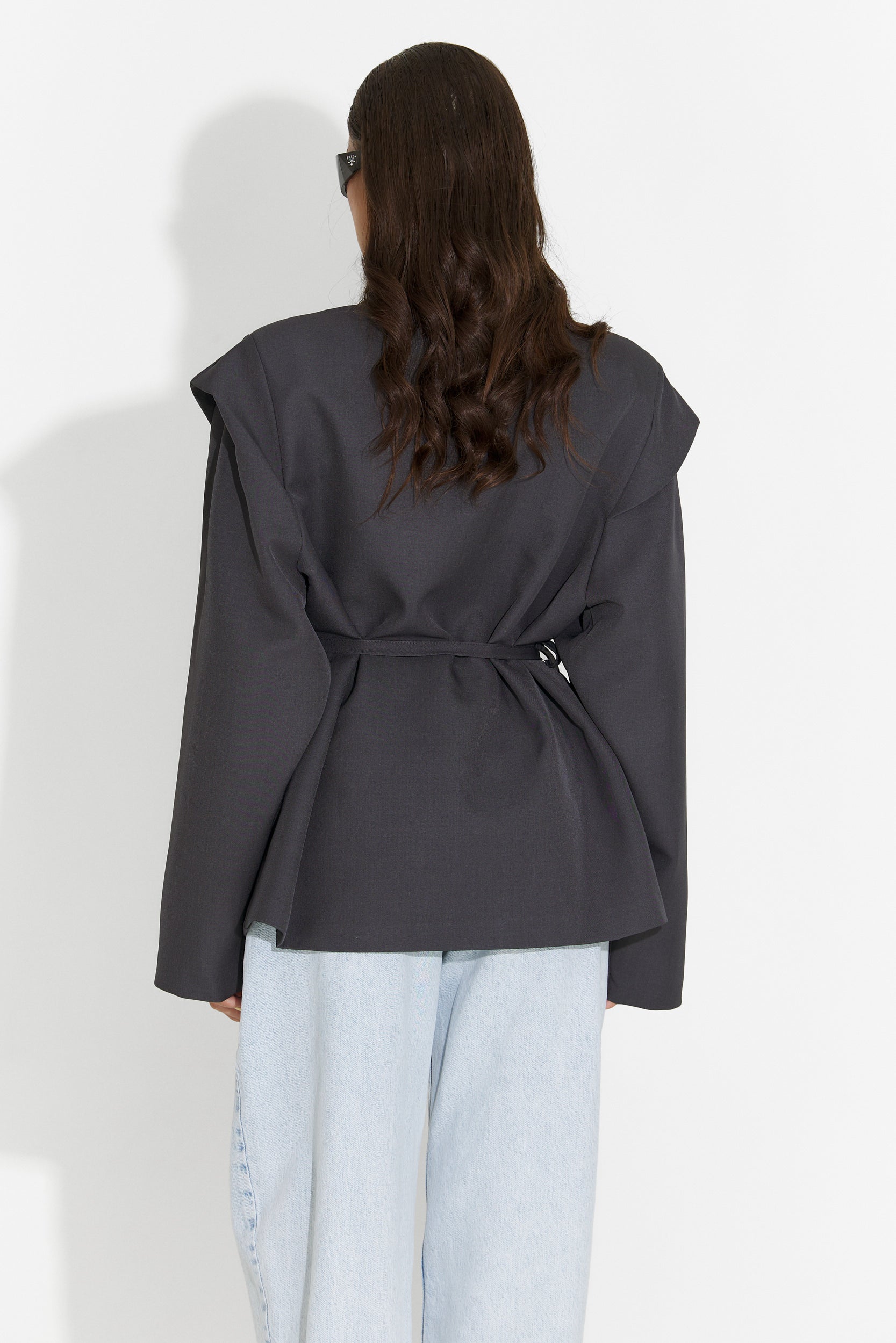 Eleganter grauer Ariah Bogas Damenblazer