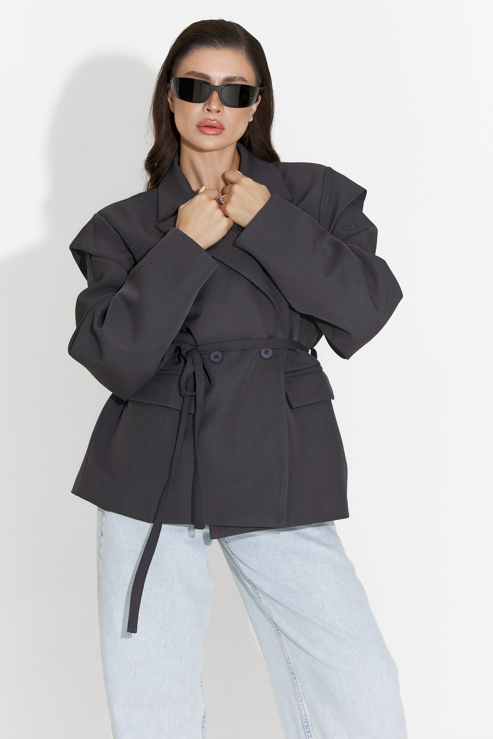 Eleganter grauer Ariah Bogas Damenblazer