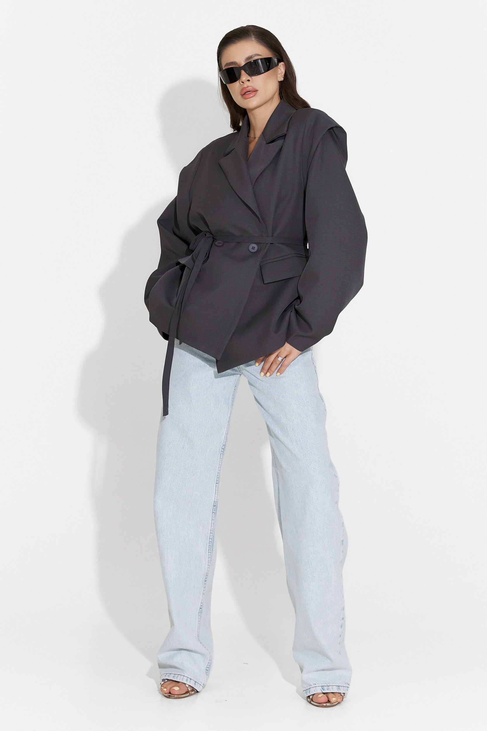 Eleganter grauer Ariah Bogas Damenblazer