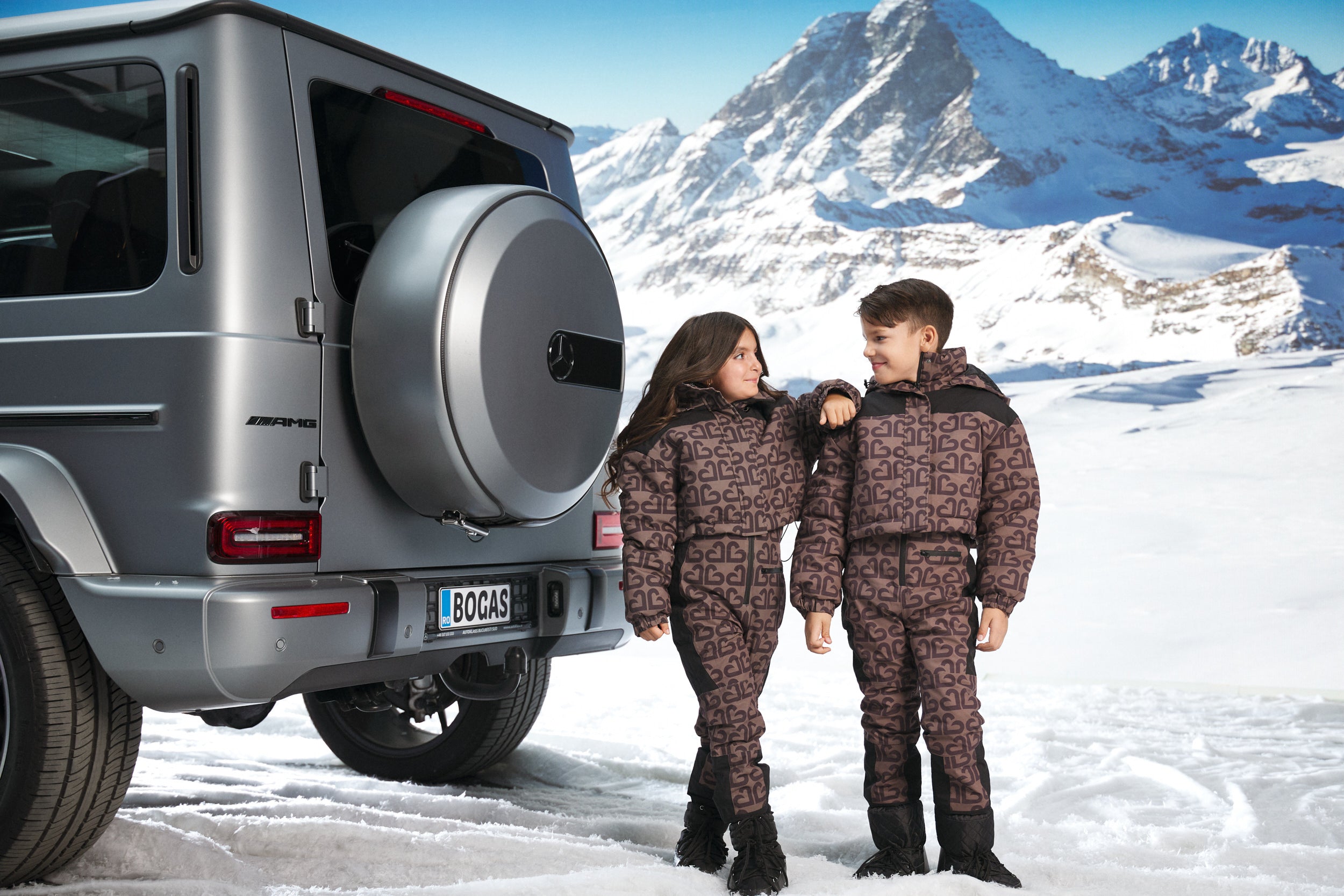 Brązowy kombinezon narciarski dla dzieci Alisone Bogas