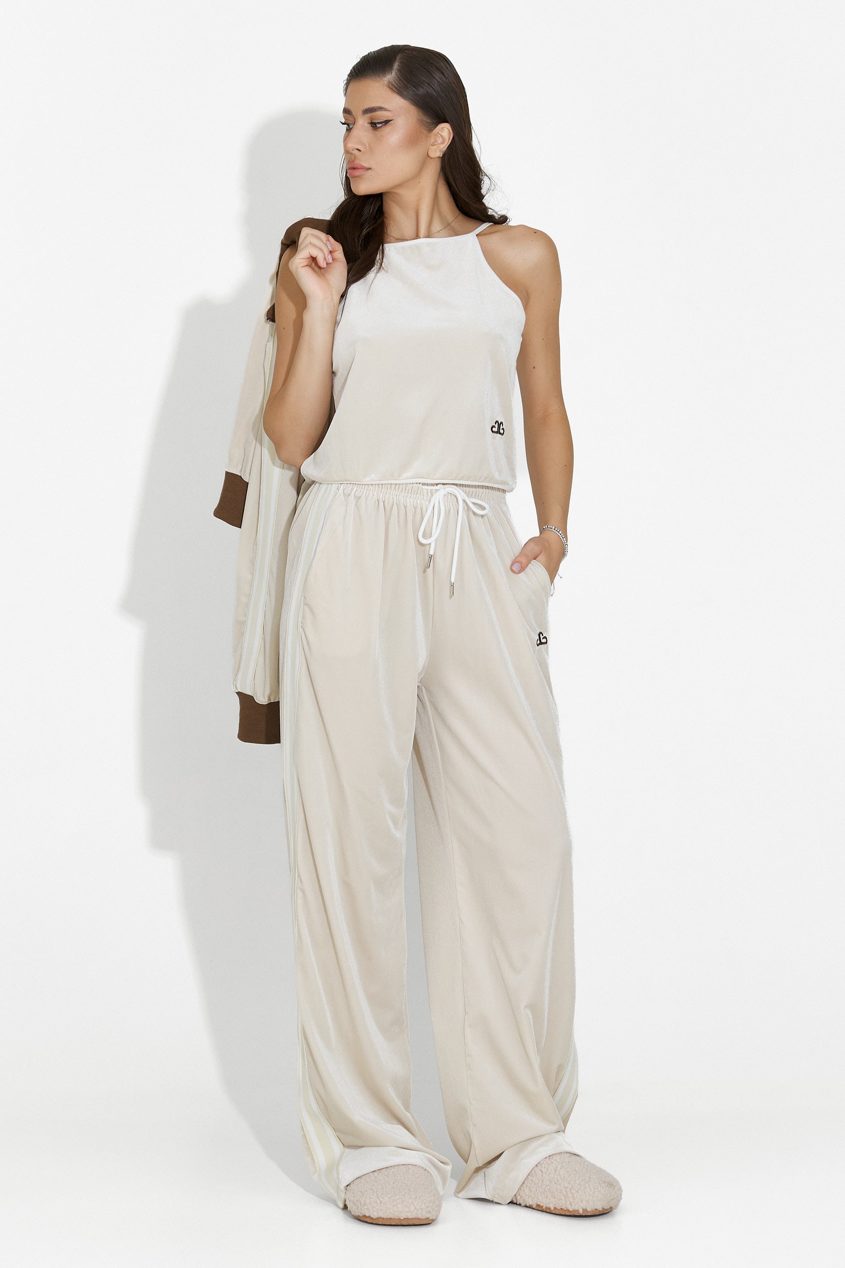 Chanela Bogas Casual Beige Women's Training