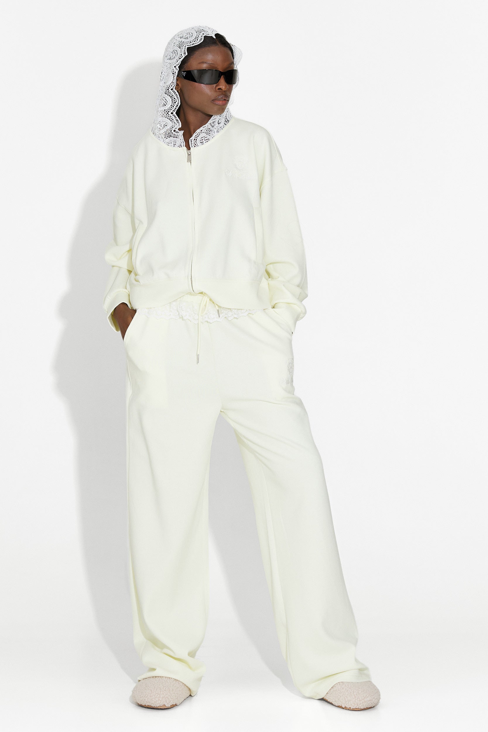 Kiva Bogas Casual Beige Women's Training