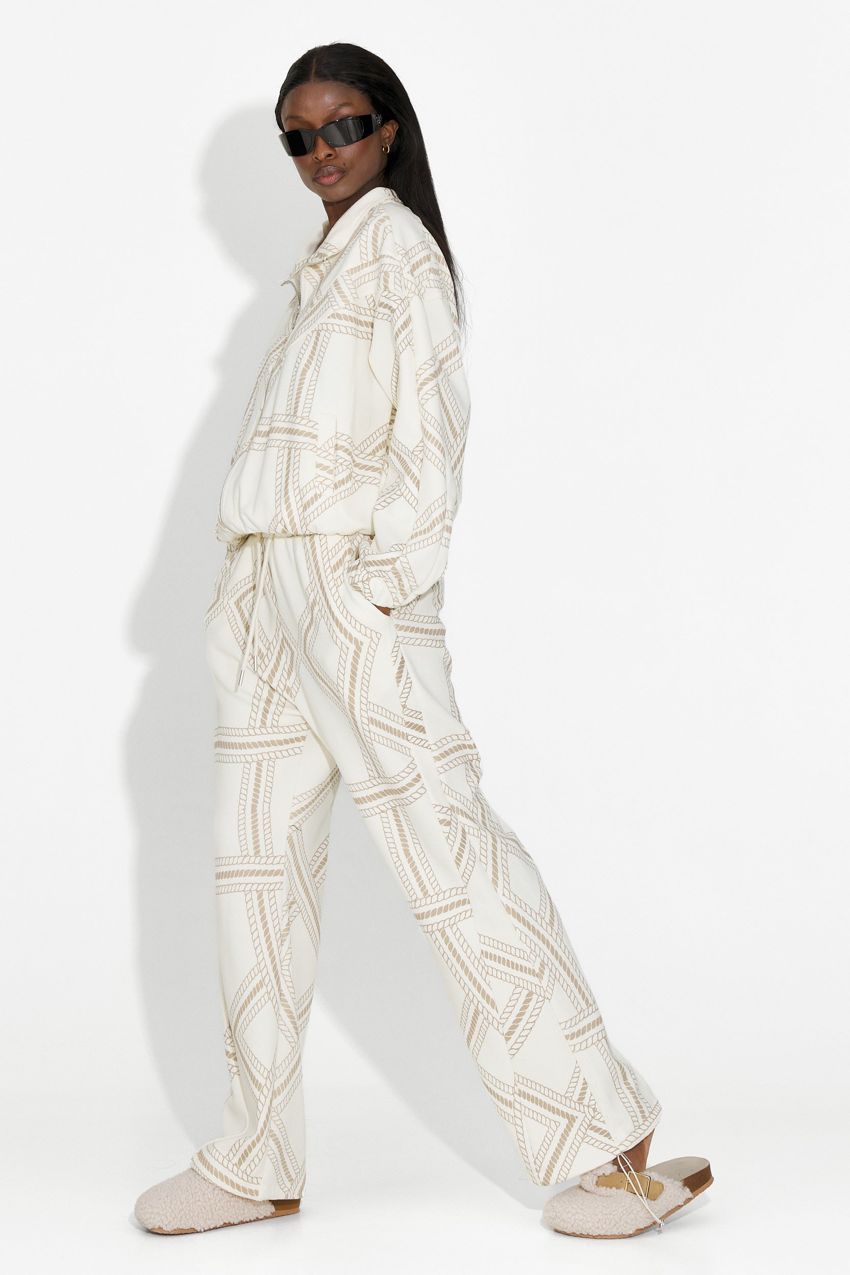 Kristela Bogas Casual Beige Women's Training