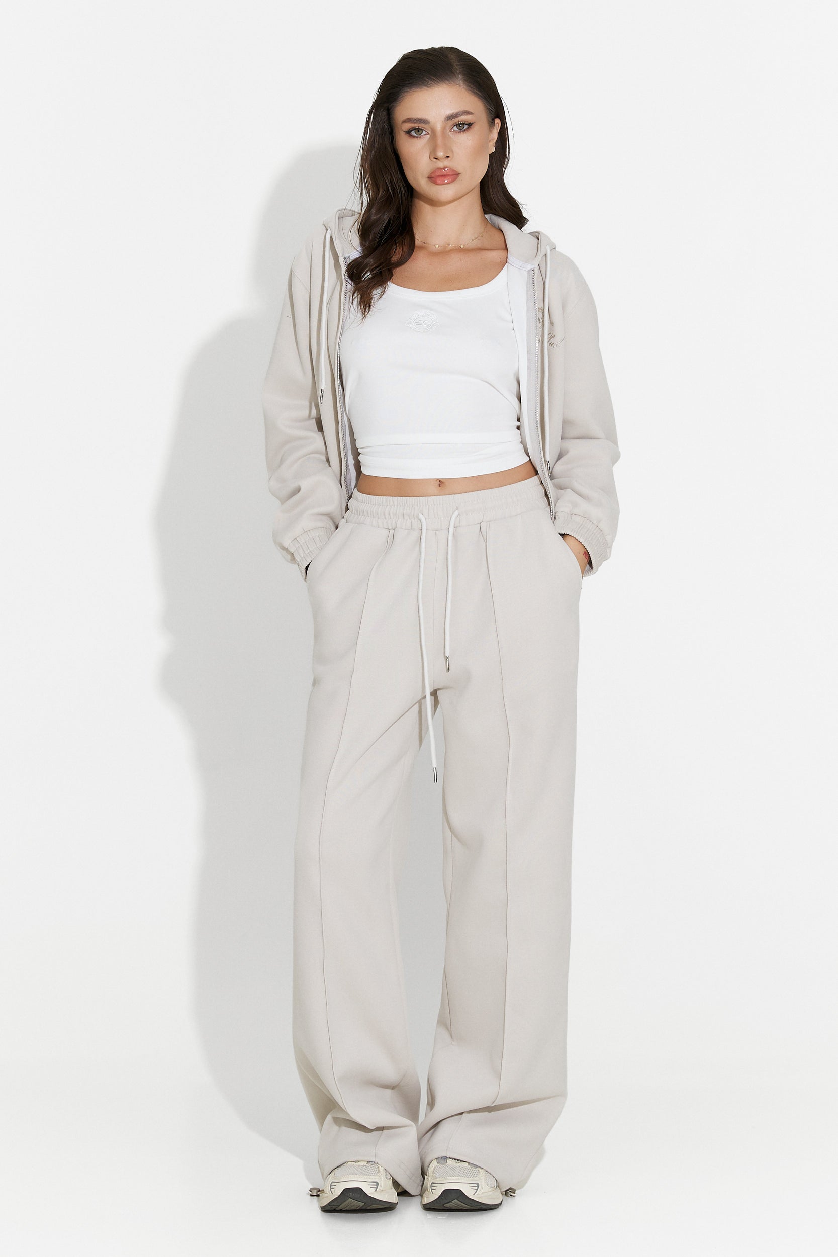 Allenamento Casual Grigio da Donna di Lorisea Bogas