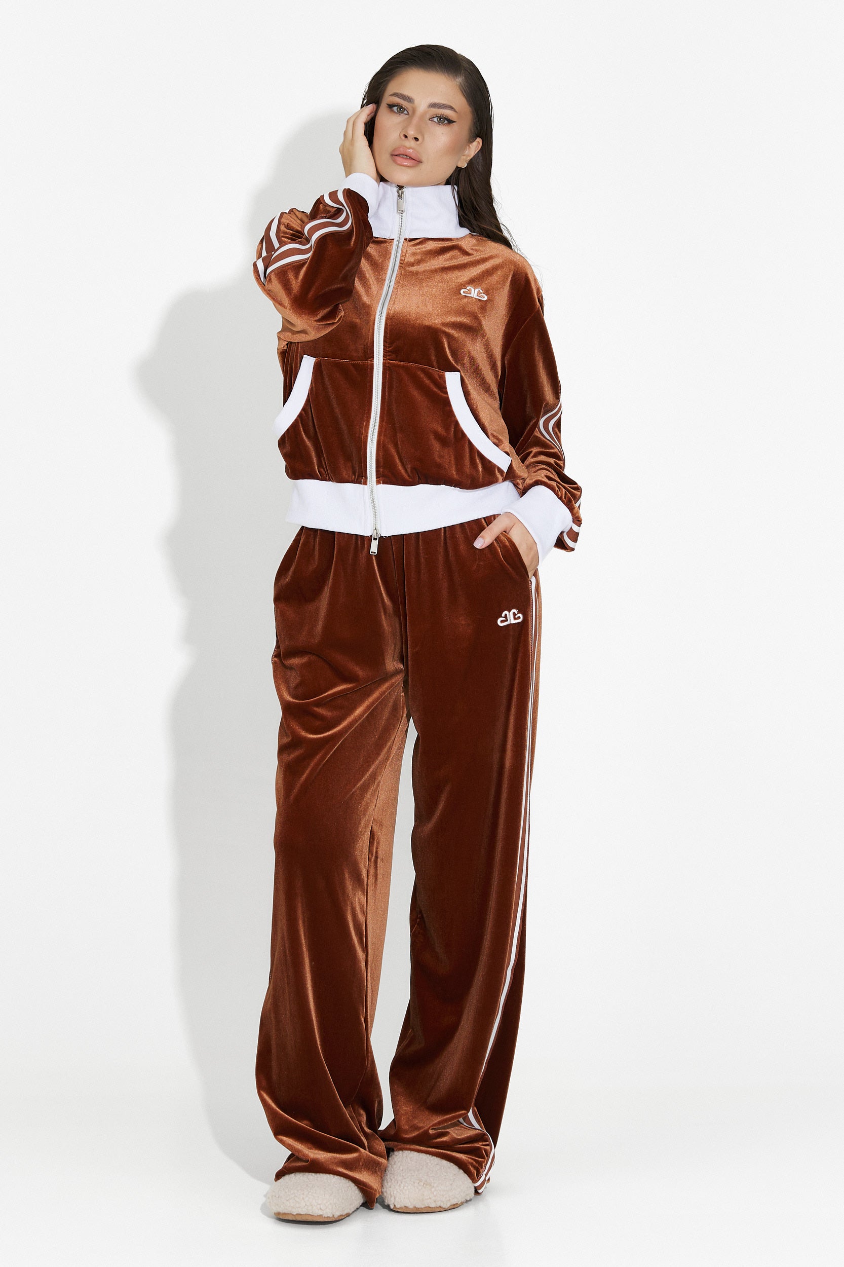 Chanela Bogas Casual Brown Women's Training