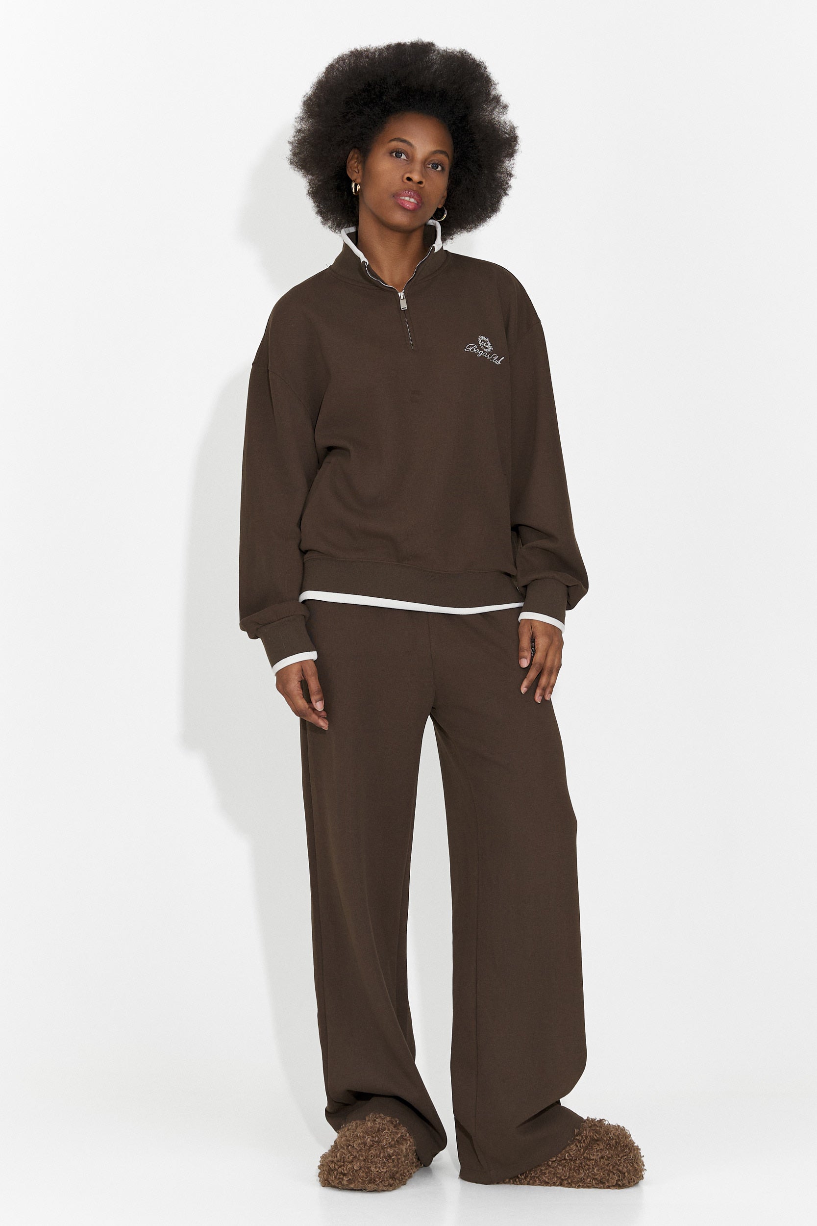 Vilma Bogas Casual Brown Women's Training