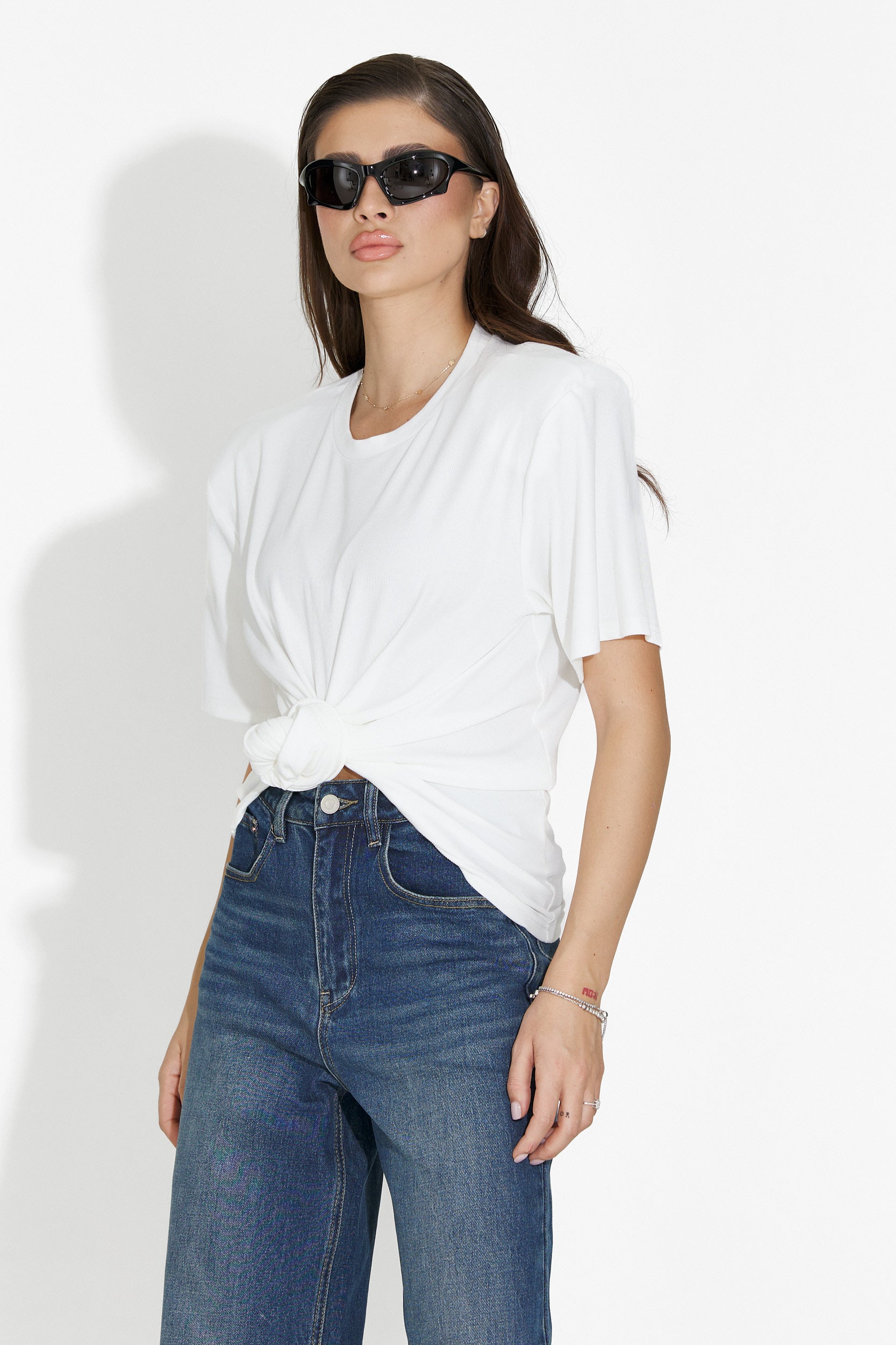 Vit t-shirt för dam, casual Norelia Bogas