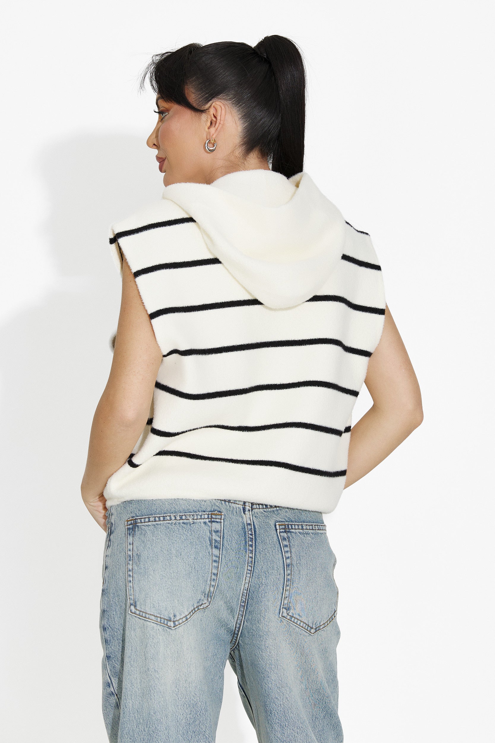 Chaleco casual de mujer beige Odeisa Bogas