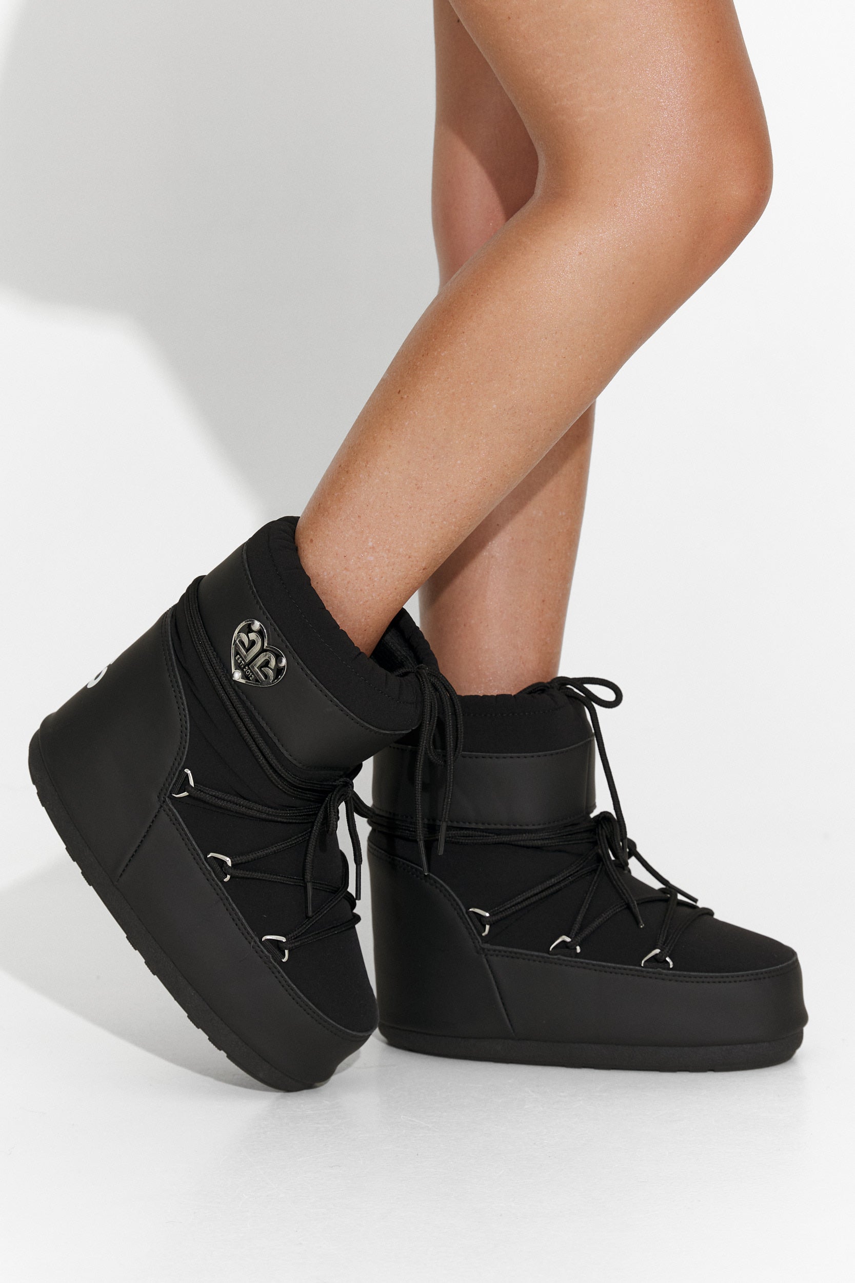 Bottes Noires pour Femmes de Sameria Bogas