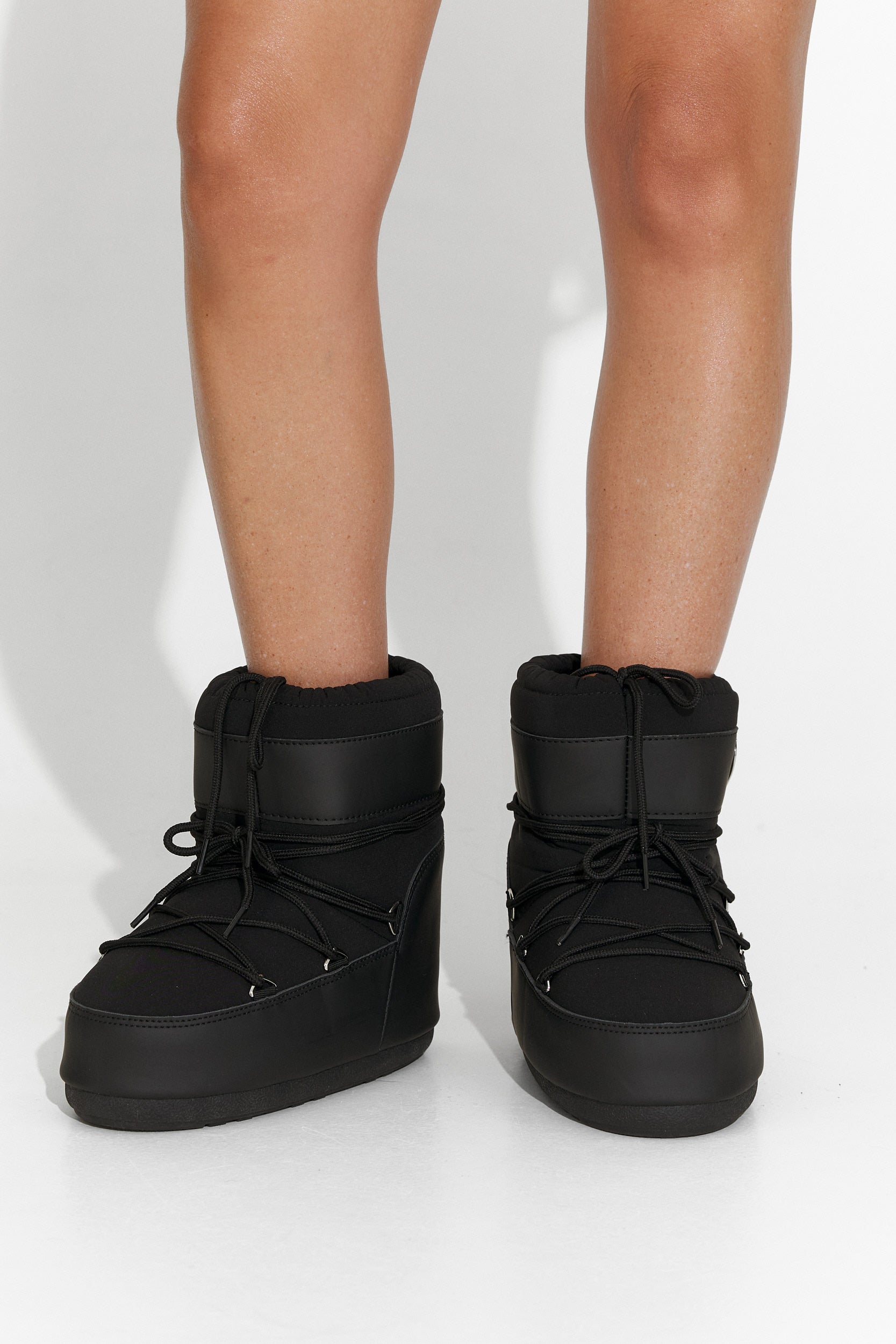 Bottes Noires pour Femmes de Sameria Bogas