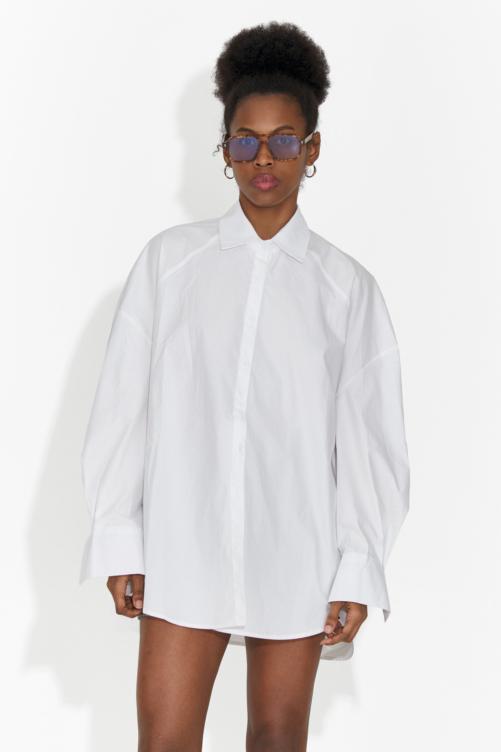 Camisa Blanca Casual para Mujer de Abrienda Bogas