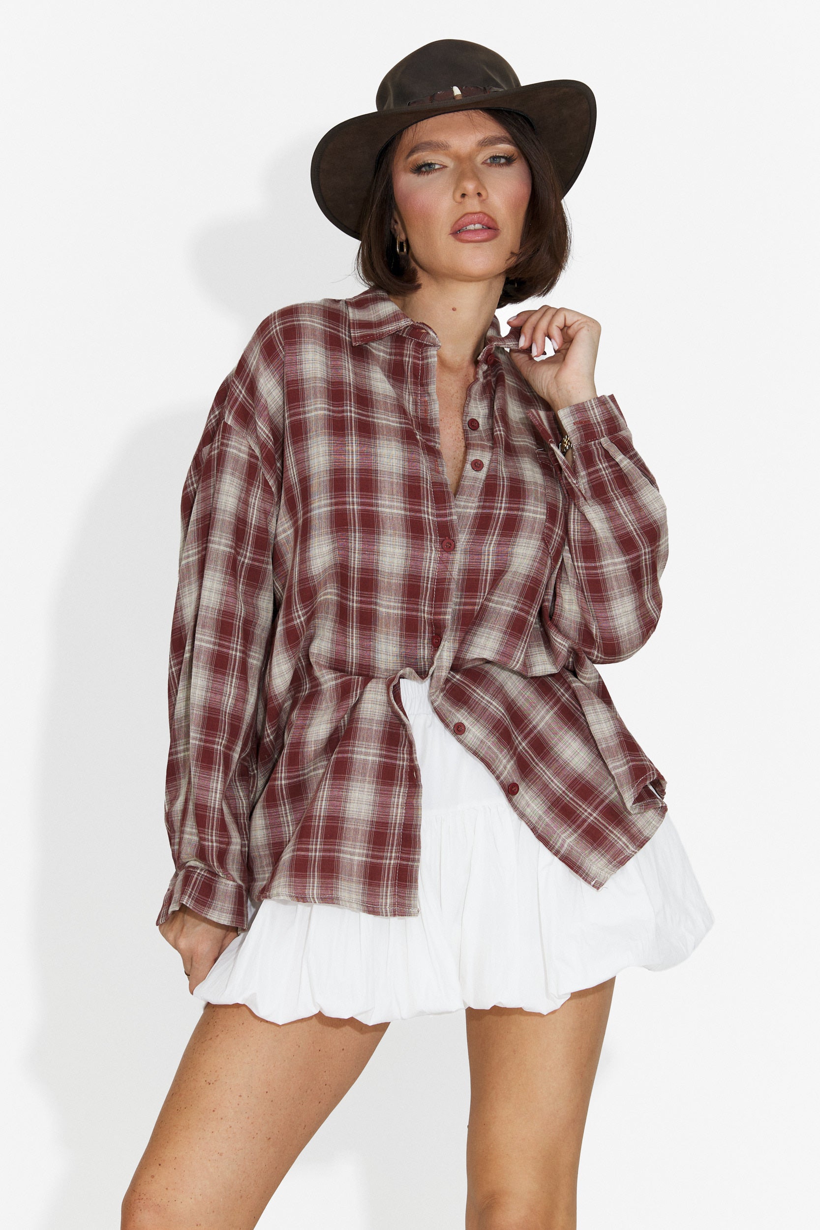 Chemise décontractée bordeaux pour femmes de Letiza Bogas