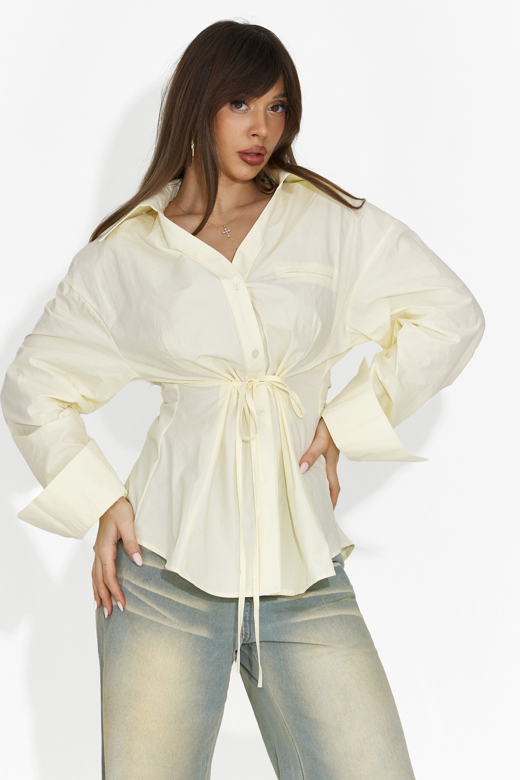 Alesya Bogas Elegantes Gelbes Damenhemd