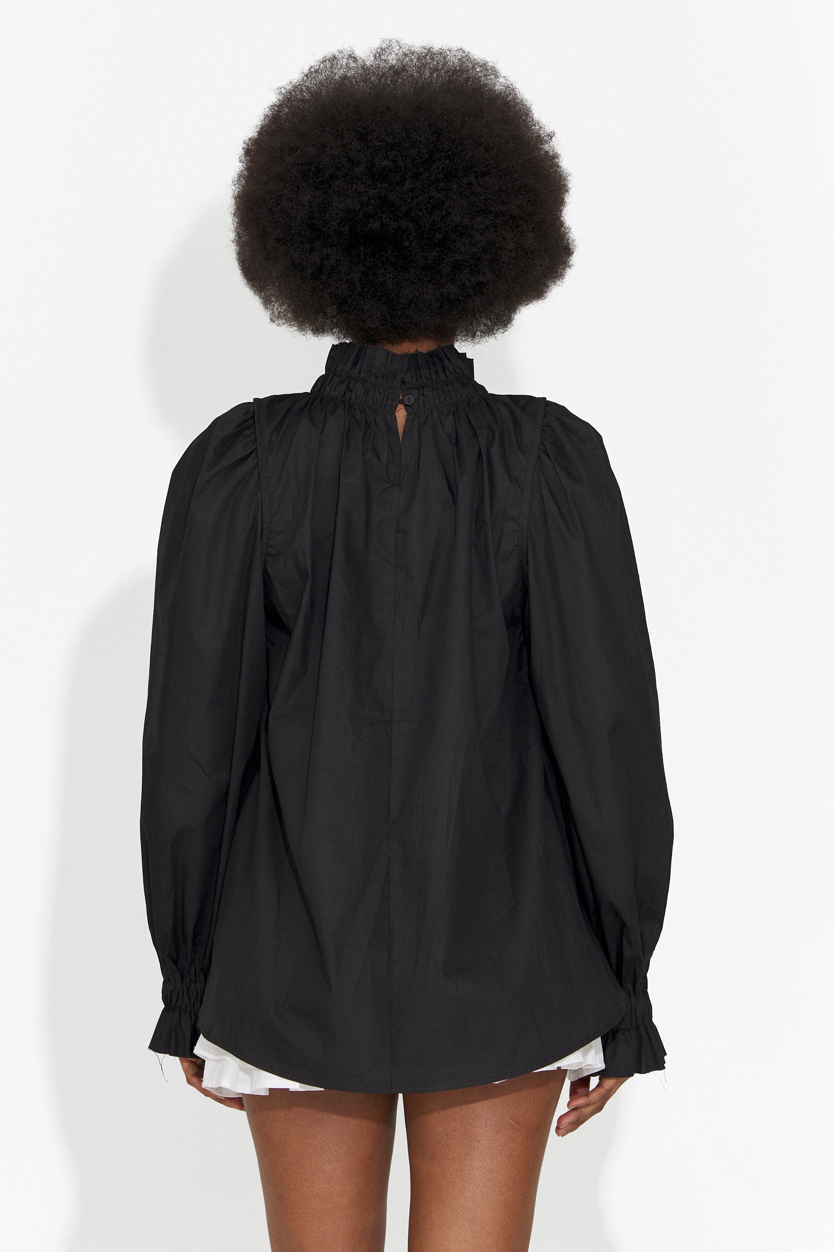 Elegantna crna ženska košulja Floriane Bogas