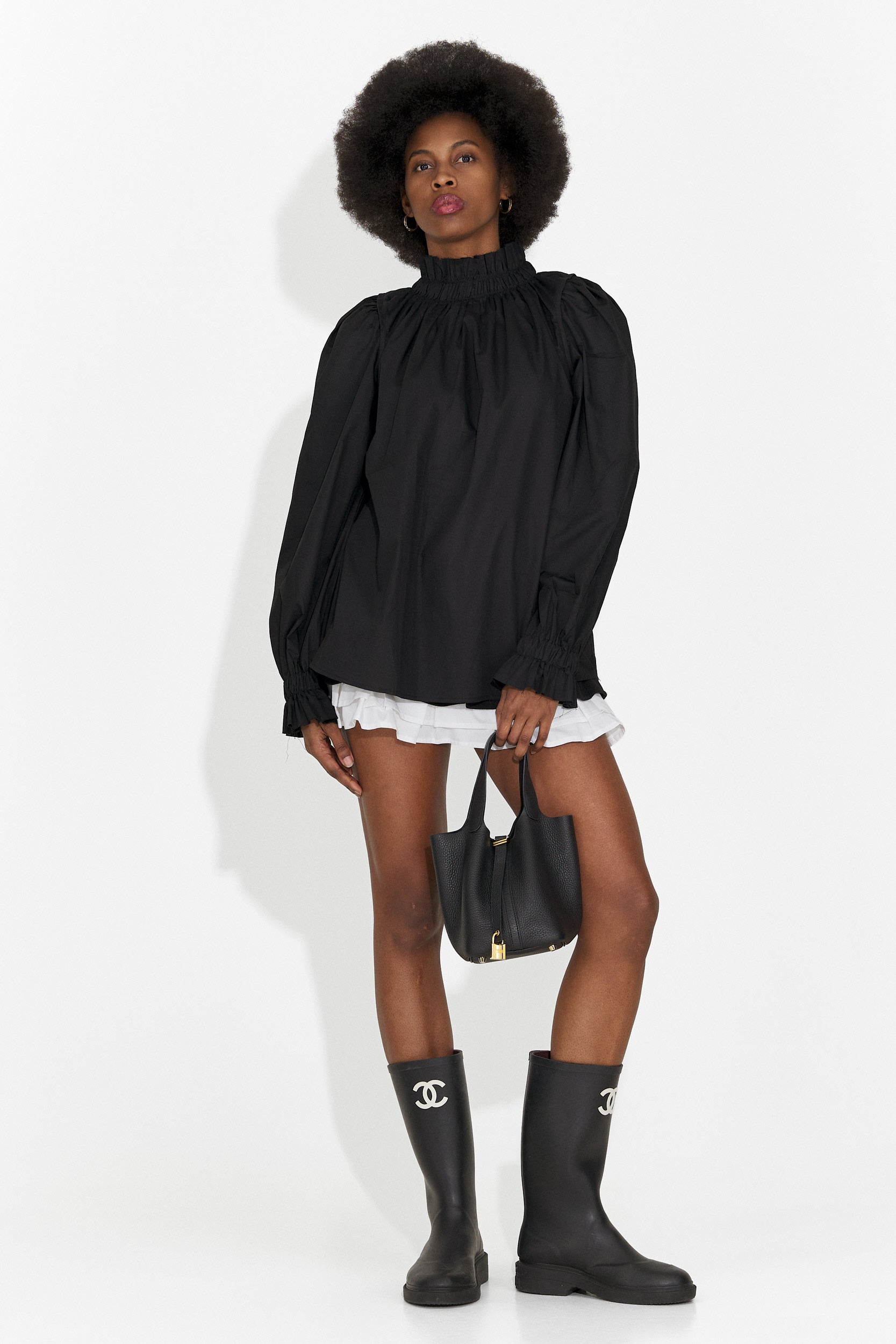 Elegantna crna ženska košulja Floriane Bogas