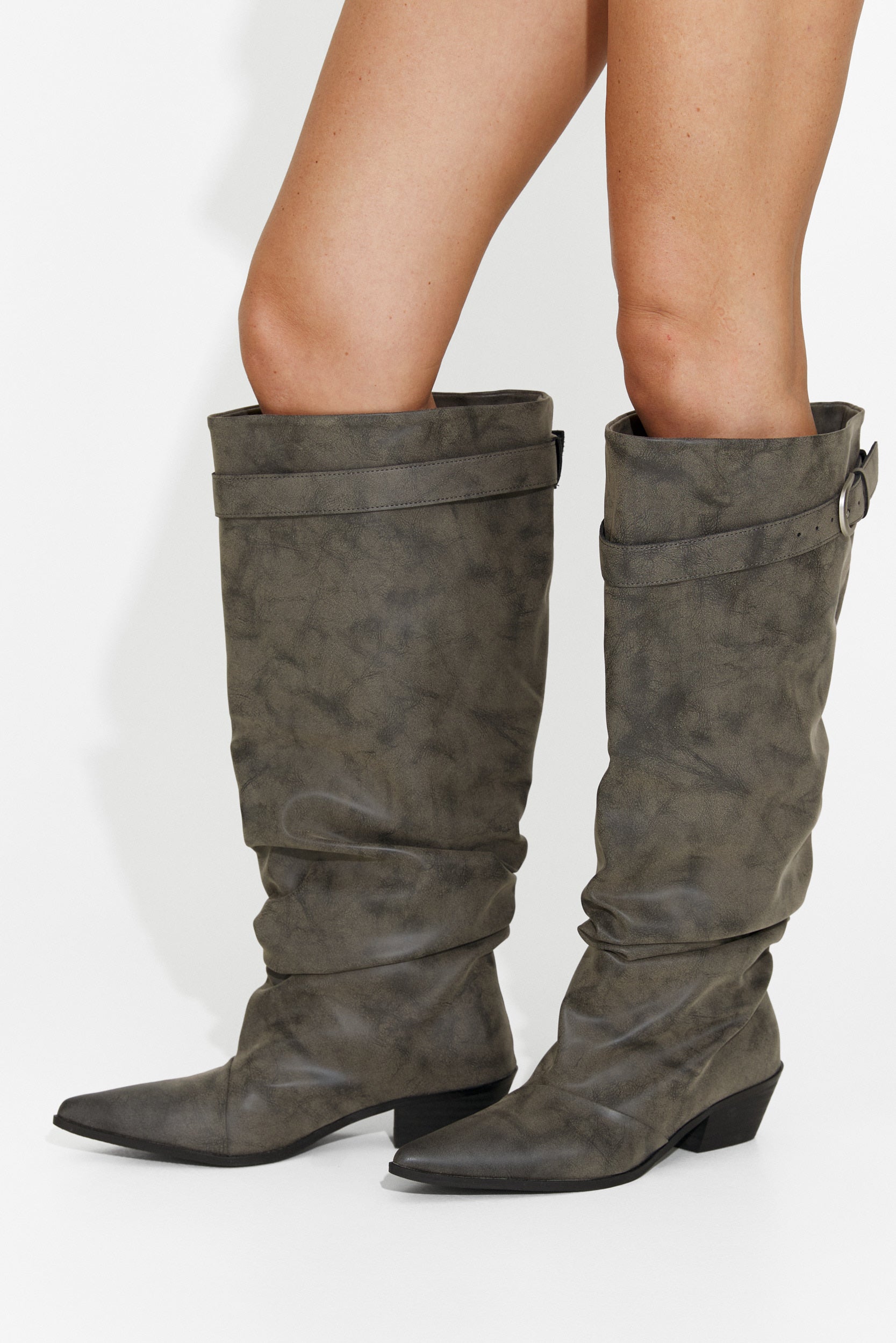 Gray cowboy boots Olivyu Bogas