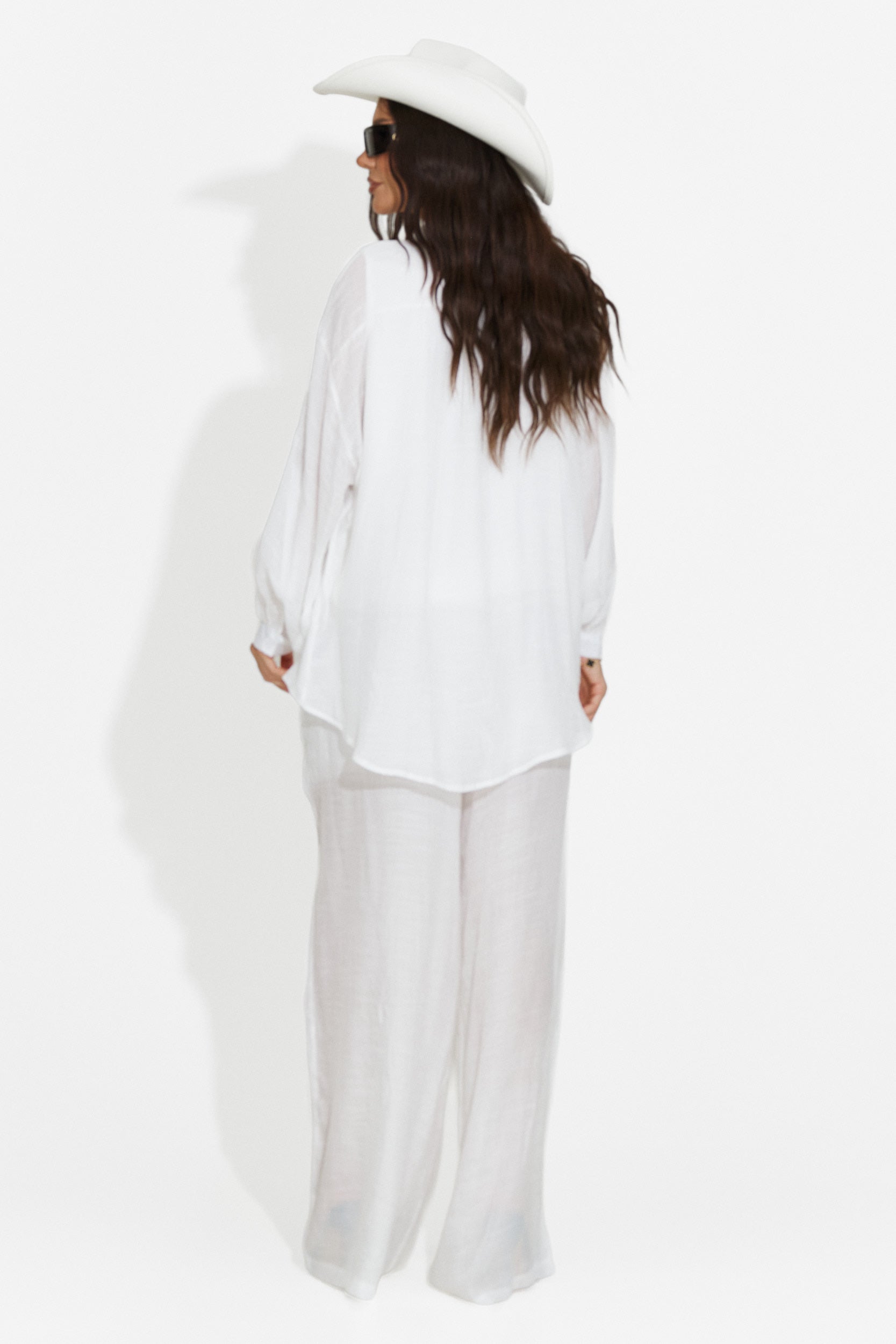 Conjunto de mujer camisa + pantalones + camiseta blanco Mivya Bogas