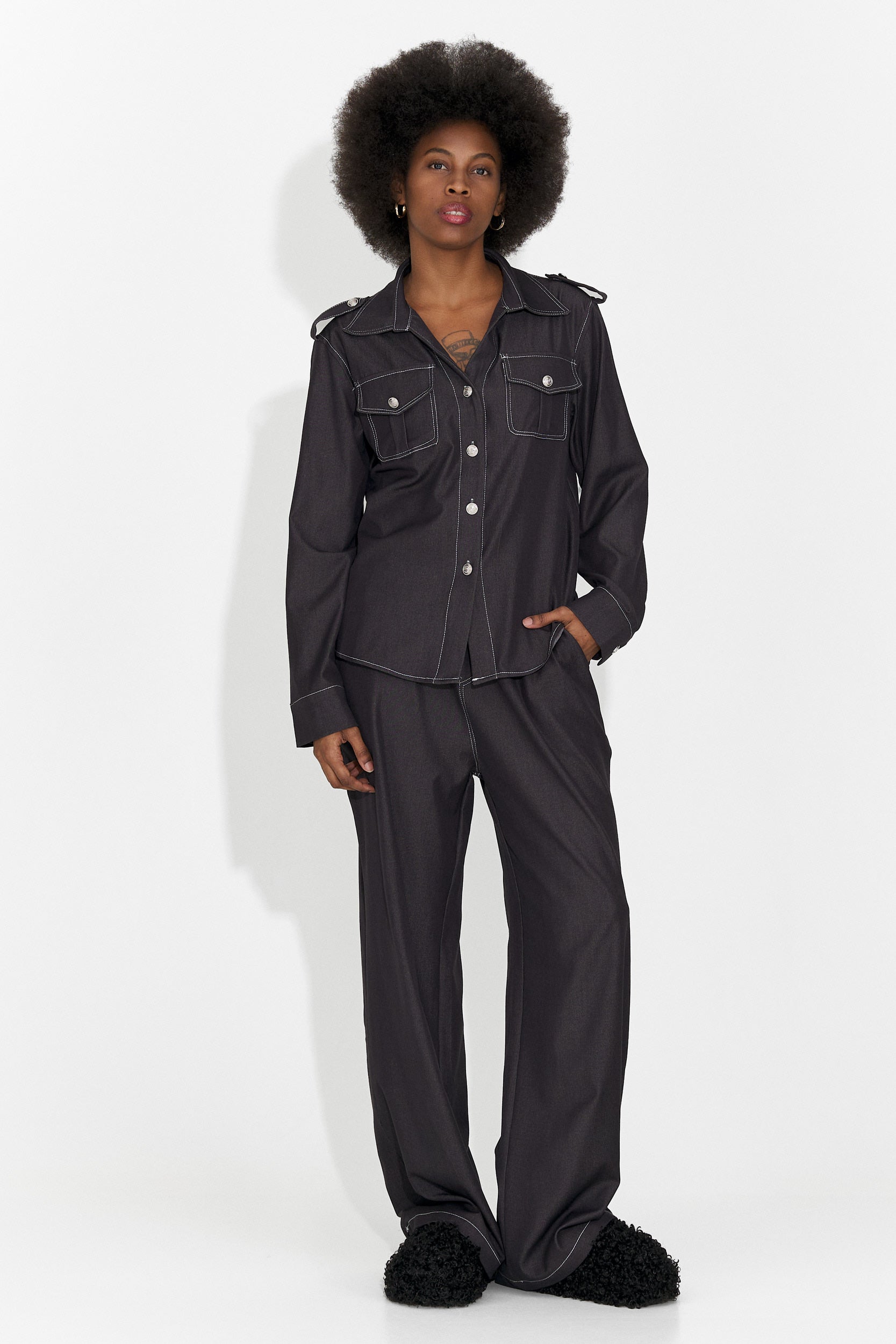 Vertija Bogas Lässiger Schwarzer Damenanzug