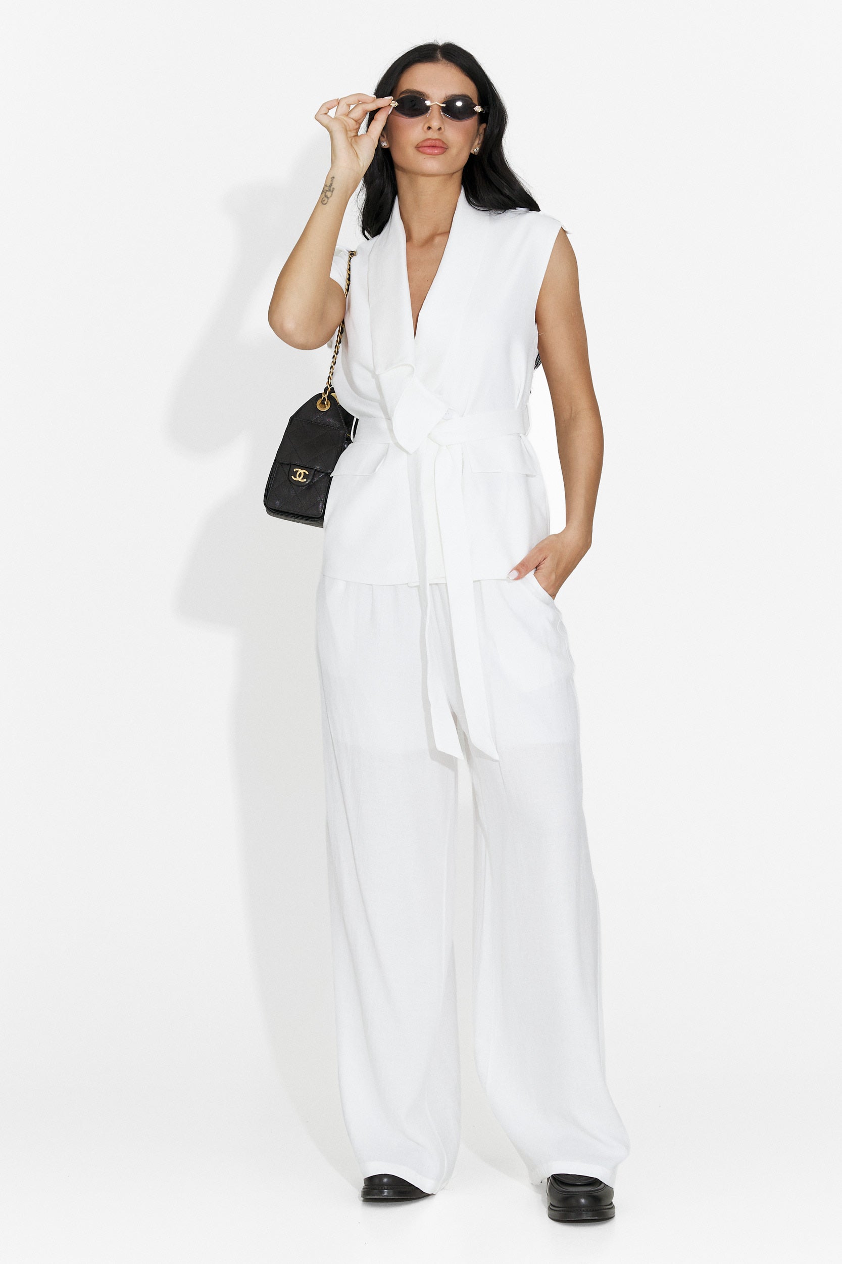 Begonia Bogas Women's Suit with White Trousers