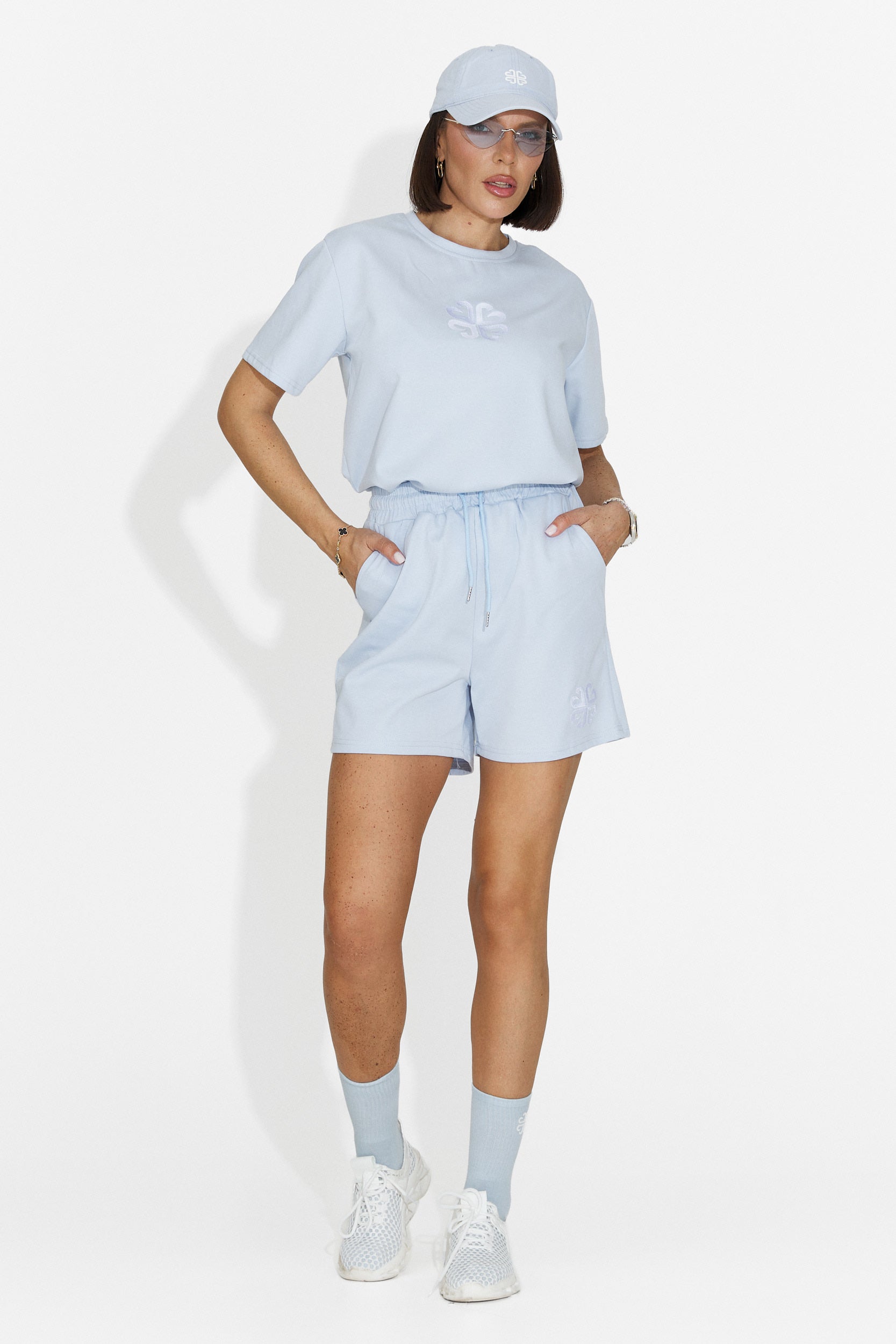 Compleu dama cu pantaloni scurti bleu Alesanda Bogas