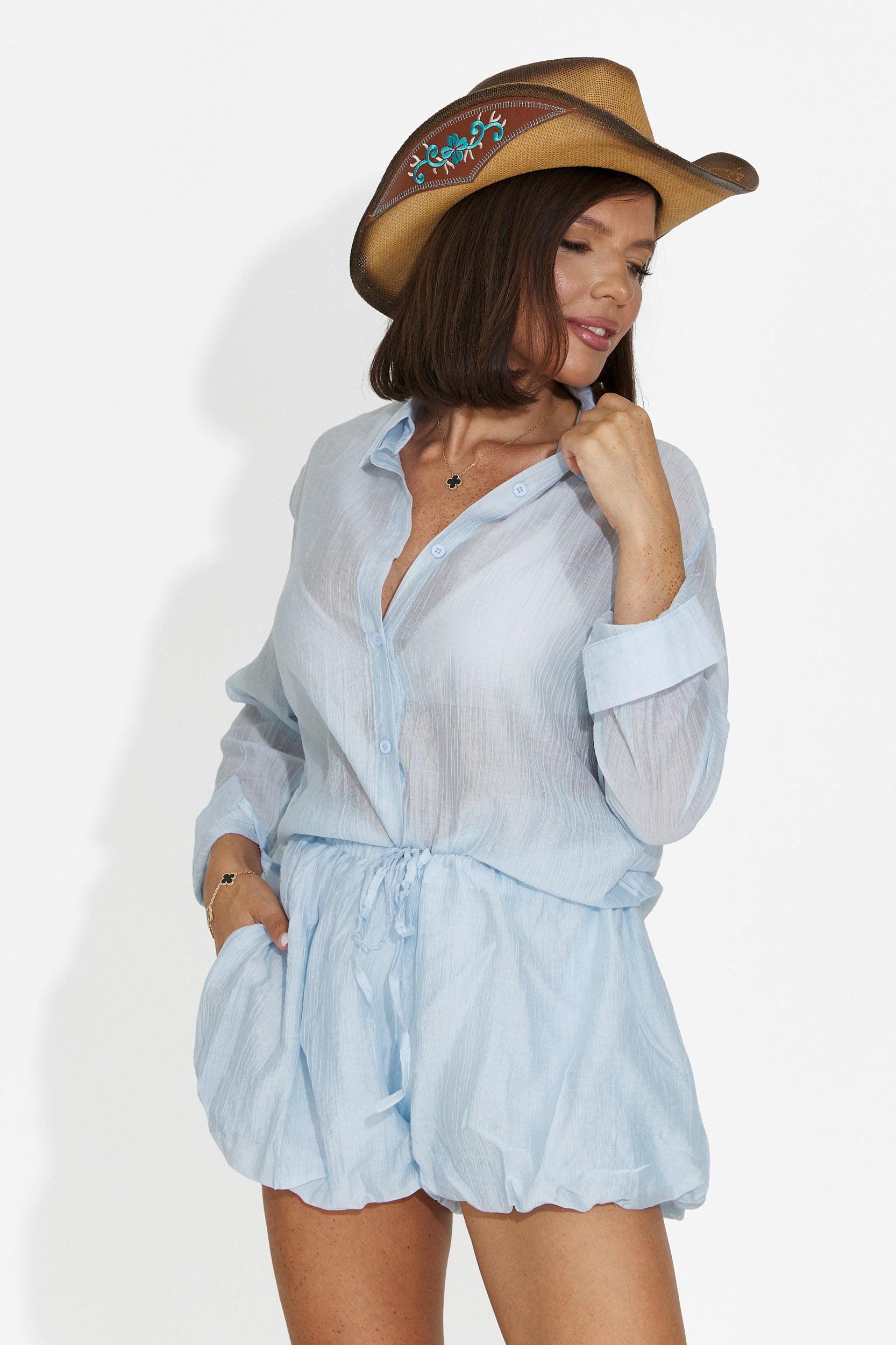 Women's set with light blue shorts Axelia Bogas